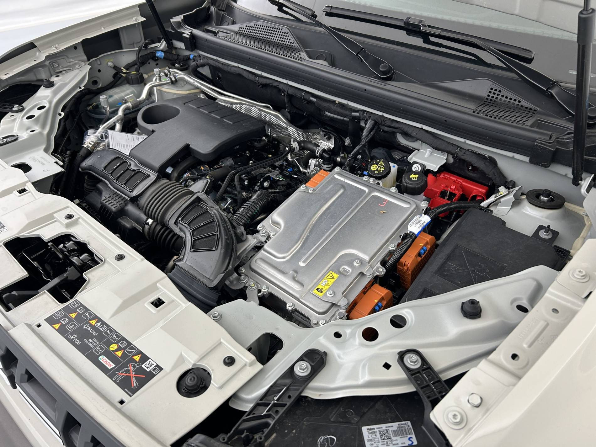Vente en ligne Dacia Duster  Hybrid 140 au prix de 26 390 €
