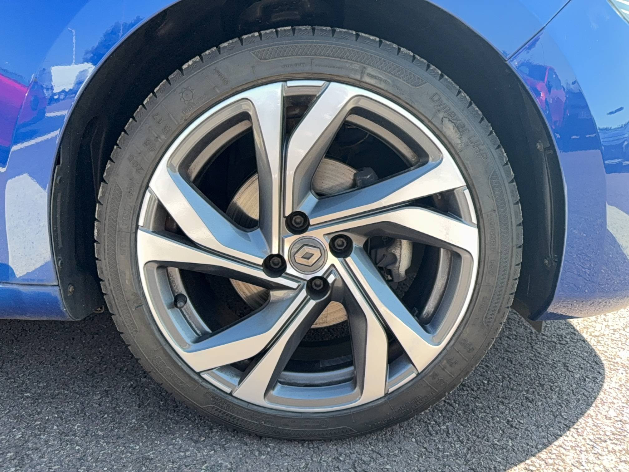Vente en ligne Renault Clio 5 Clio TCe 140 - 21 au prix de 15 540 €
