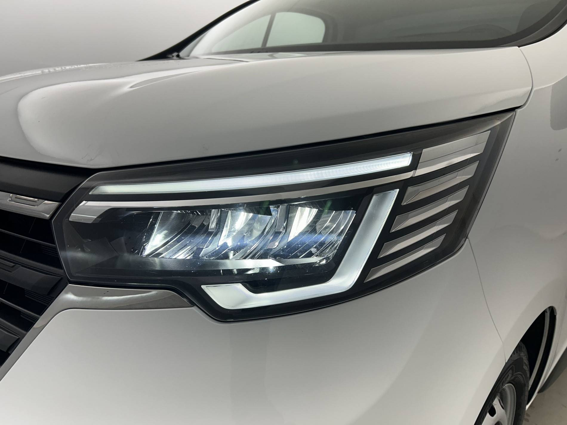 Vente en ligne Renault Trafic 3 Fourgon TRAFIC FGN L1H1 3000 KG BLUE DCI 130 au prix de 23 690 €