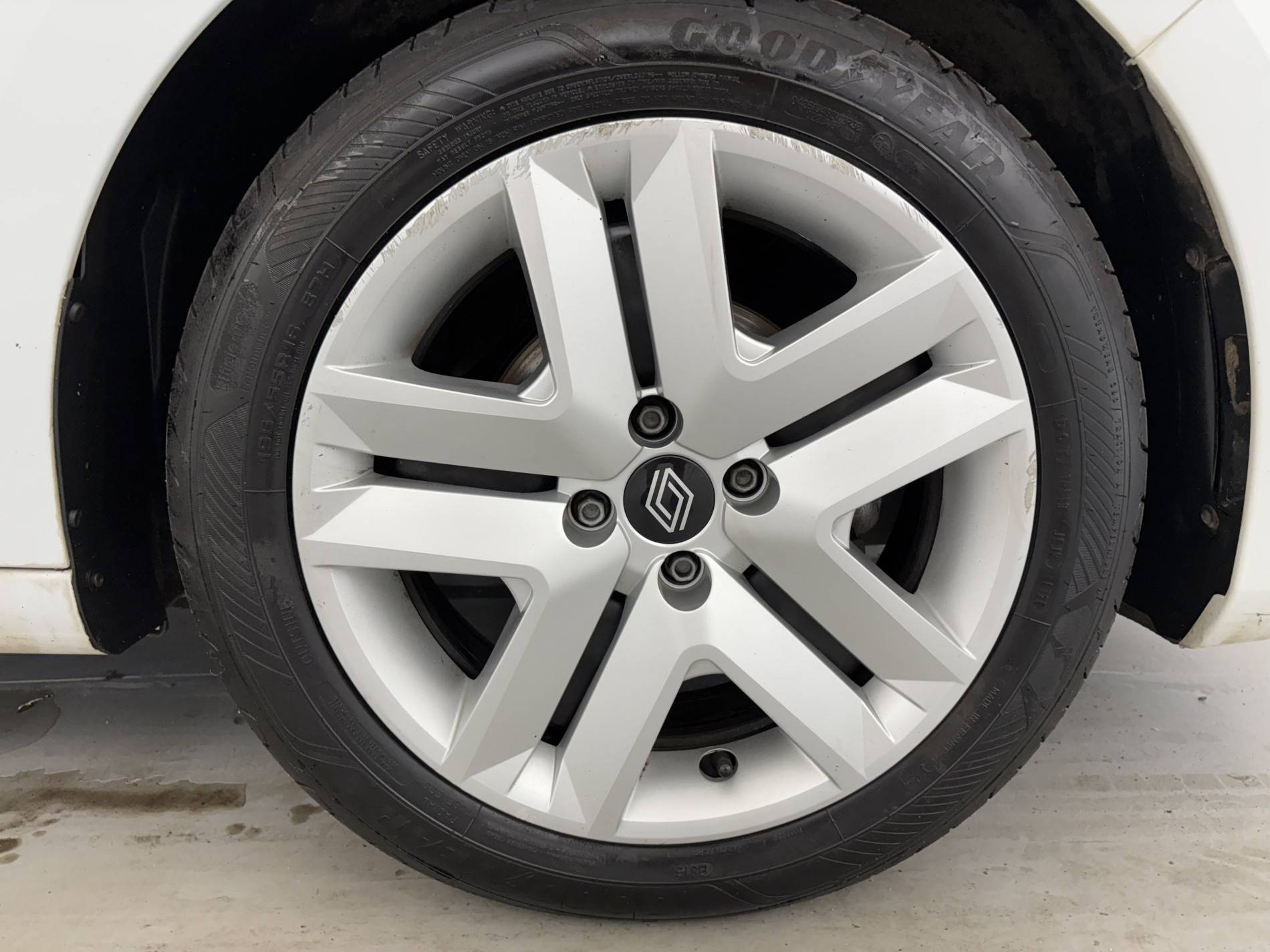 Vente en ligne Renault Clio 5 Clio TCe 90 au prix de 14 190 €