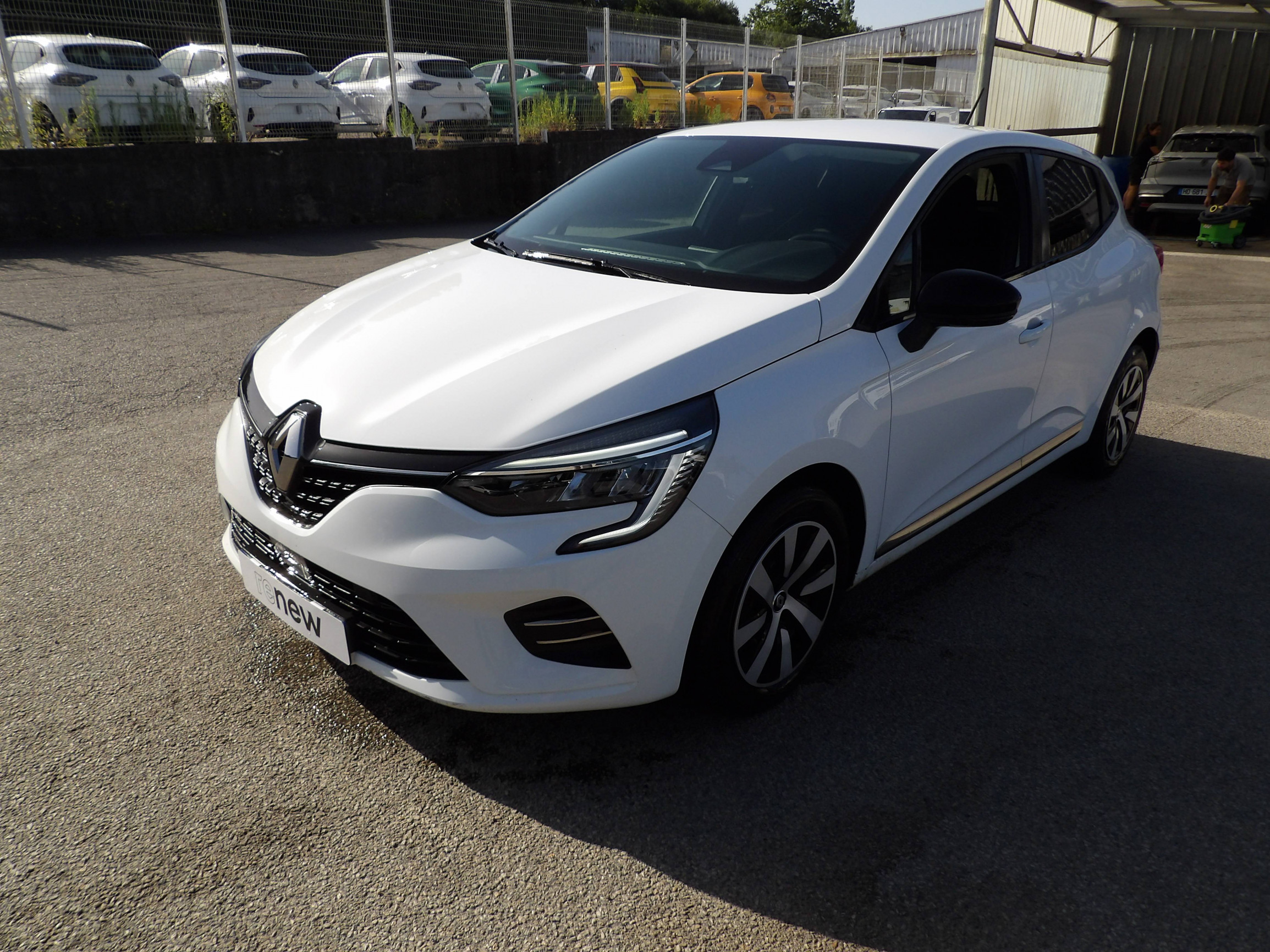 Vente en ligne Renault Clio 5 Clio TCe 90 au prix de 13 999 €