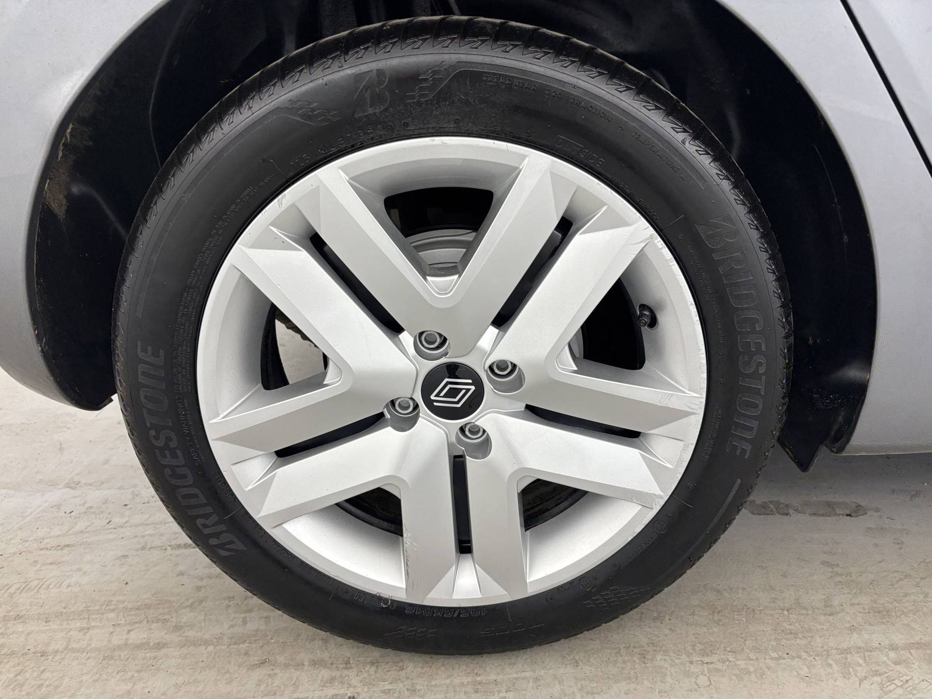 Vente en ligne Renault Clio 5 Clio E-Tech full hybrid 145 ch GSR2 au prix de 18 490 €