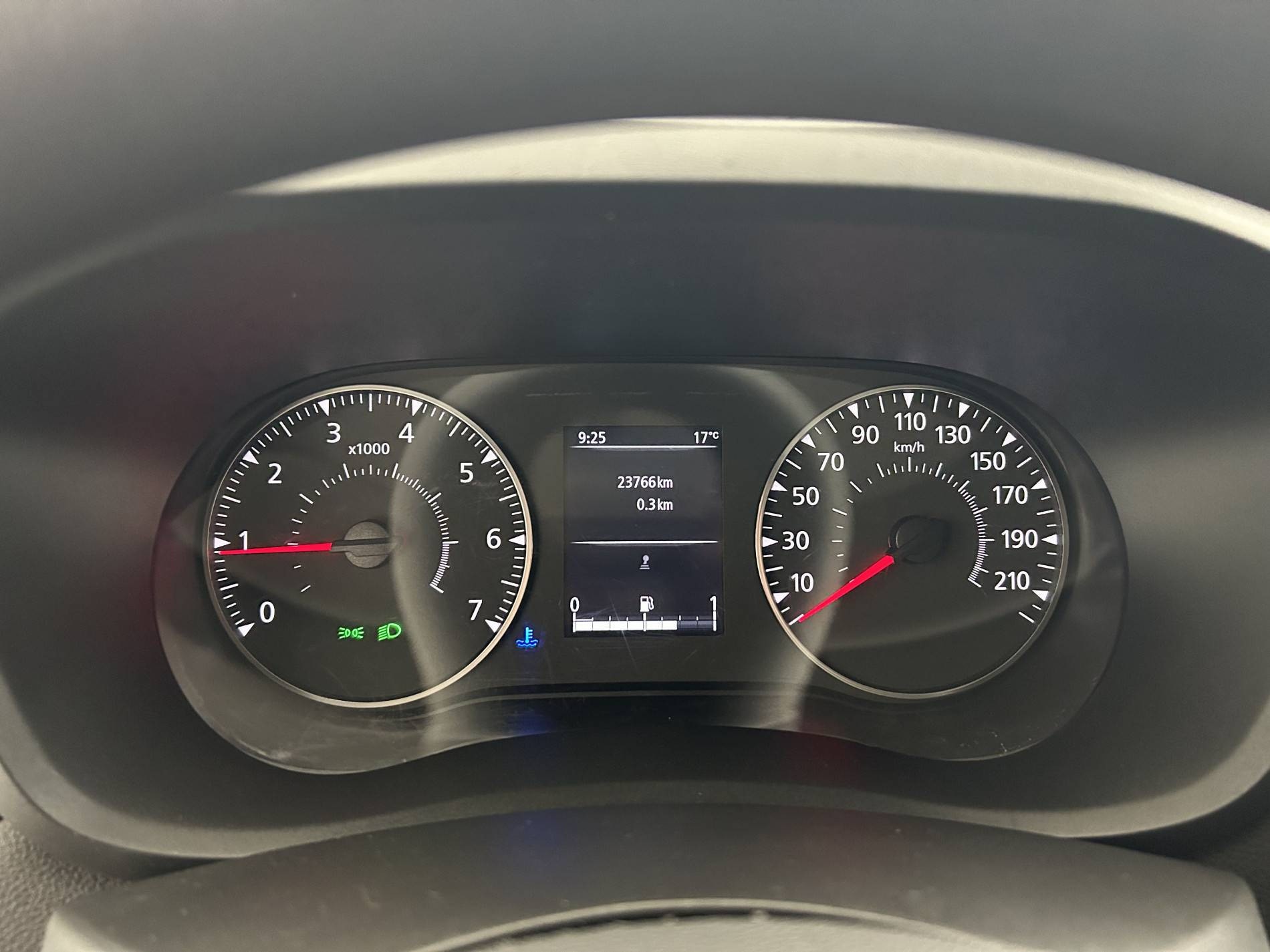 Vente en ligne Renault Master Fourgon MASTER FGN TRAC F3500 L2H2 BLUE DCI 135 au prix de 26 990 €