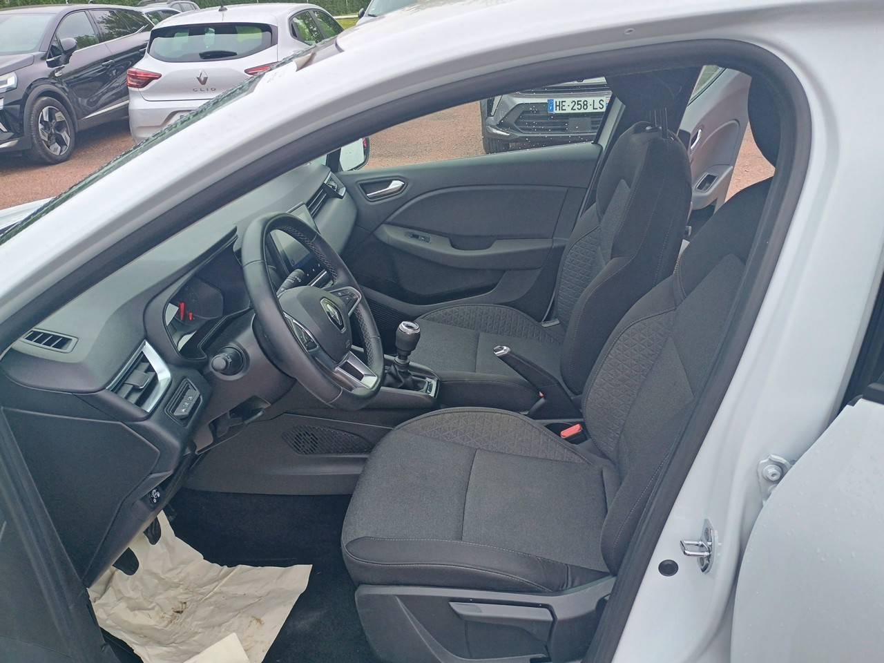 Vente en ligne Renault Clio 5 Clio TCe 100 GPL - 21N au prix de 13 480 €