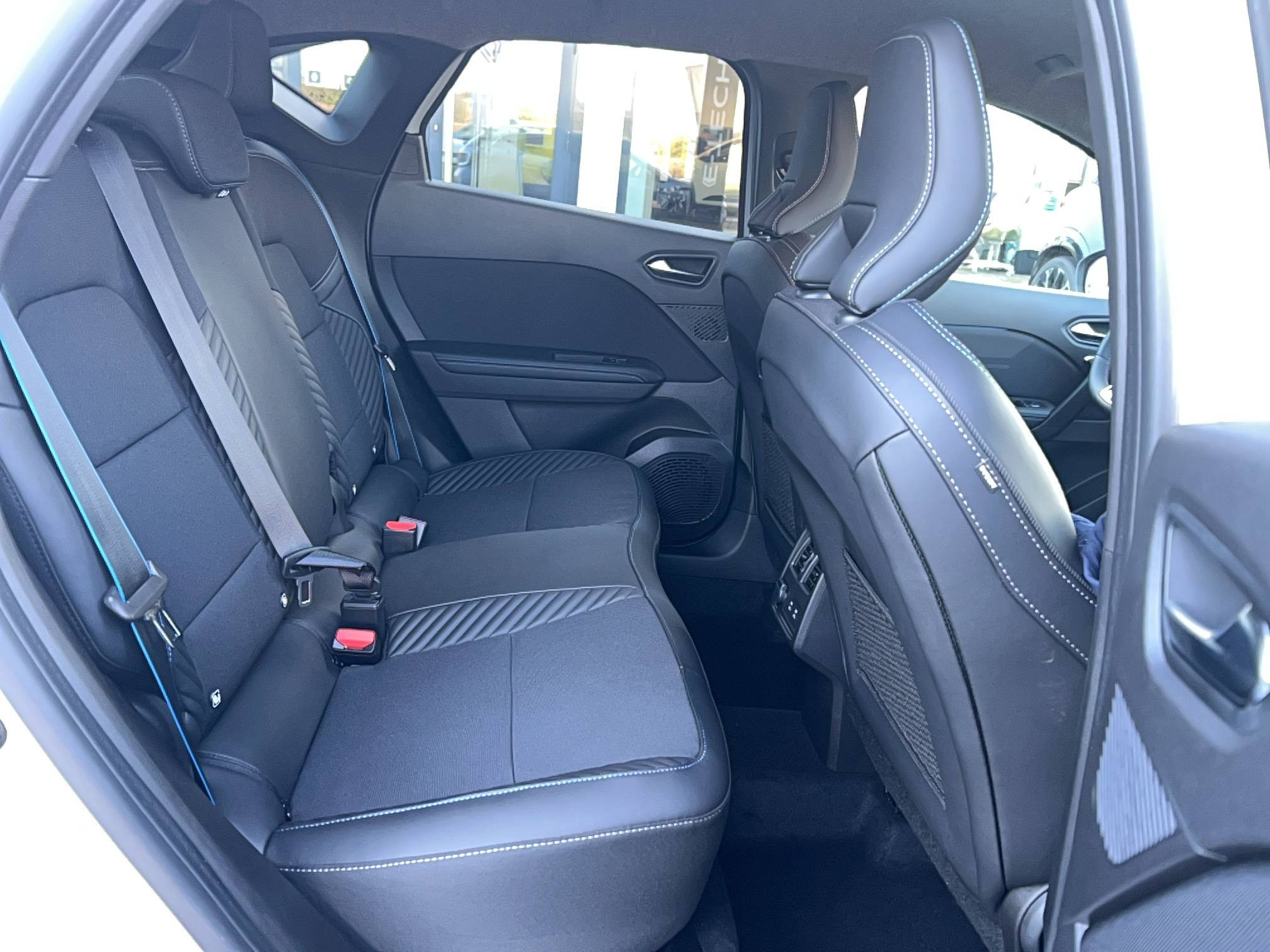 Vente en ligne Renault Captur  E-Tech full hybrid 160 ch au prix de 33 990 €