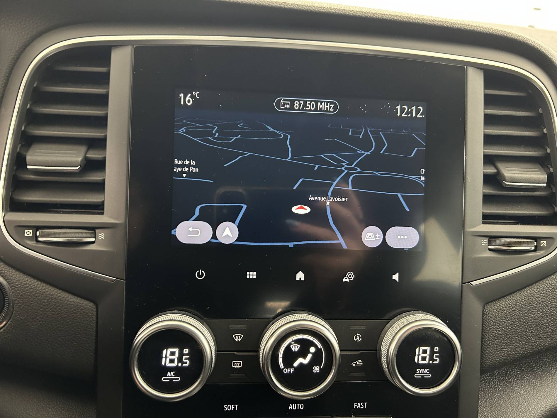 Vente en ligne Renault Megane 4 Estate  Blue dCi 115 EDC au prix de 17 990 €