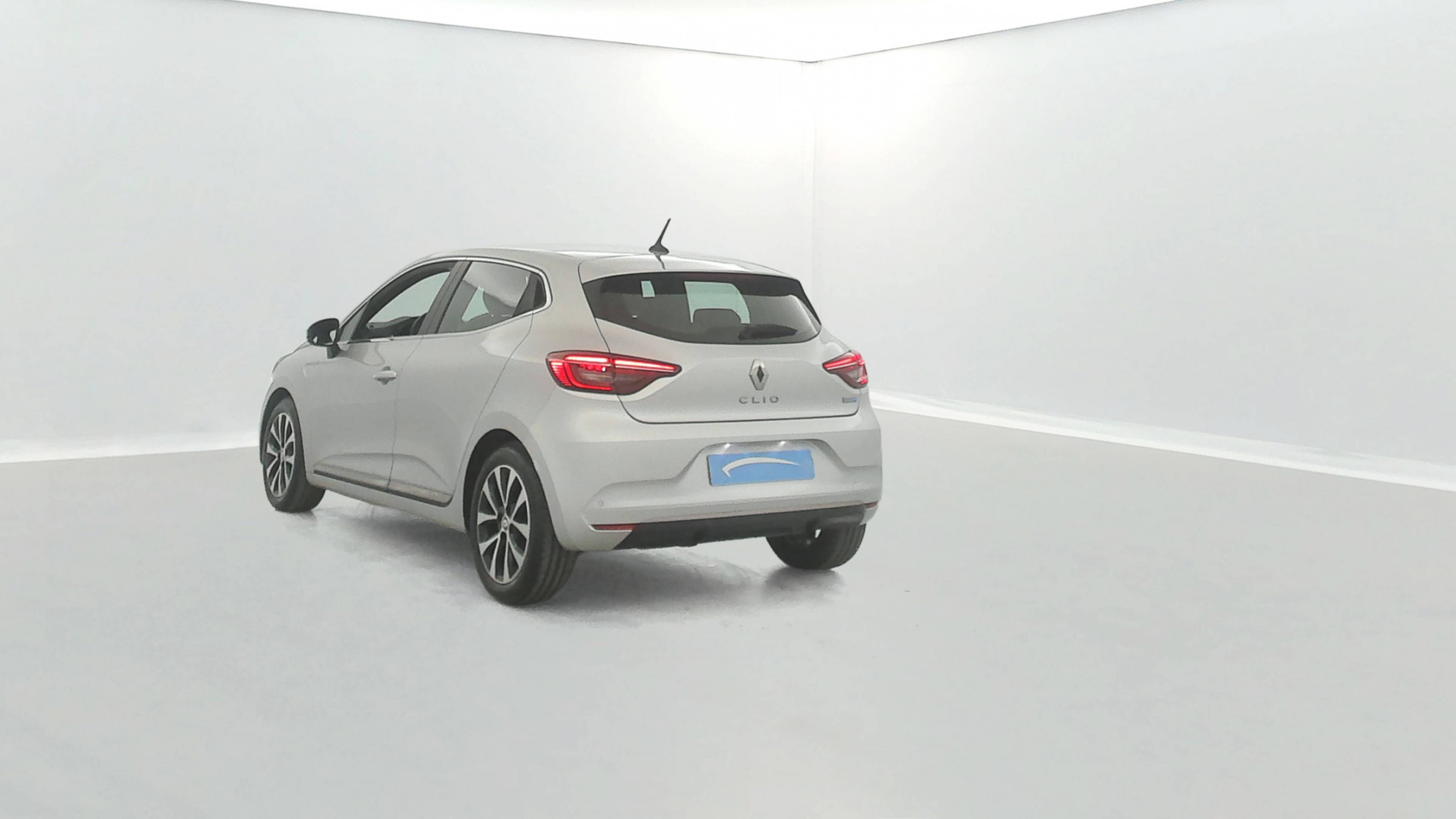 Vente en ligne Renault Clio 5 Clio E-Tech 140 - 21N au prix de 16 500 €