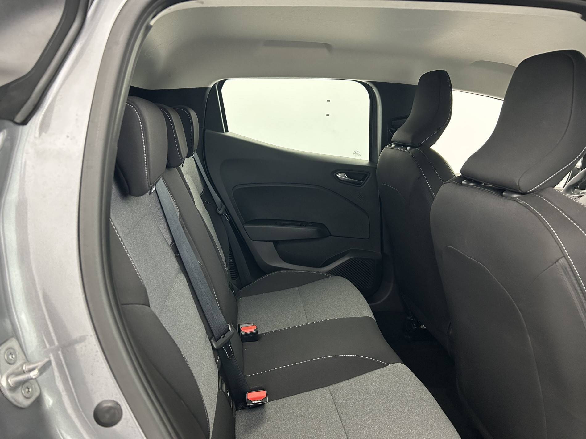 Vente en ligne Renault Clio 5 Clio E-Tech full hybrid 145 ch GSR2 au prix de 19 990 €