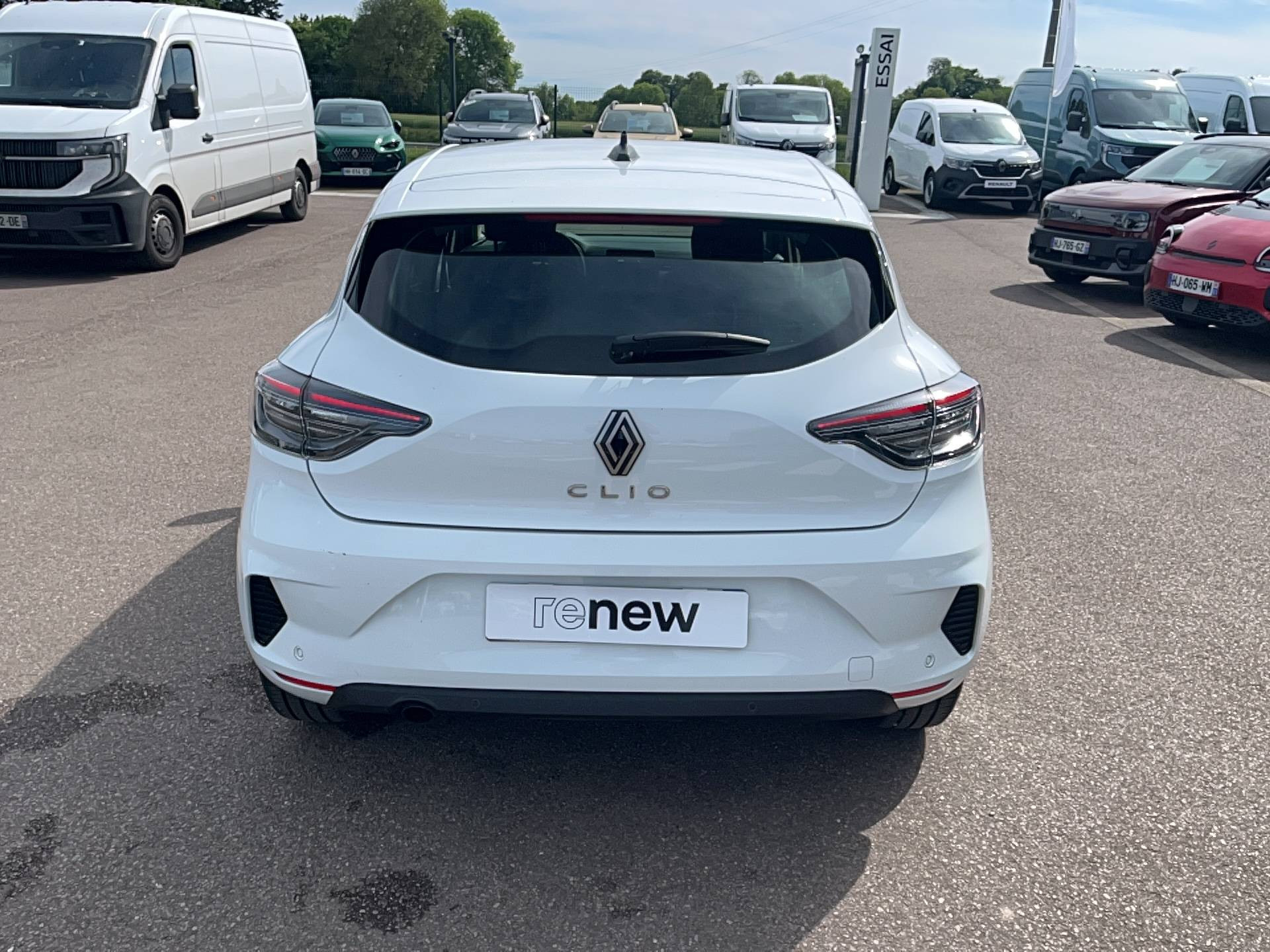 Vente en ligne Renault Clio 5 Clio TCe 90 au prix de 16 990 €