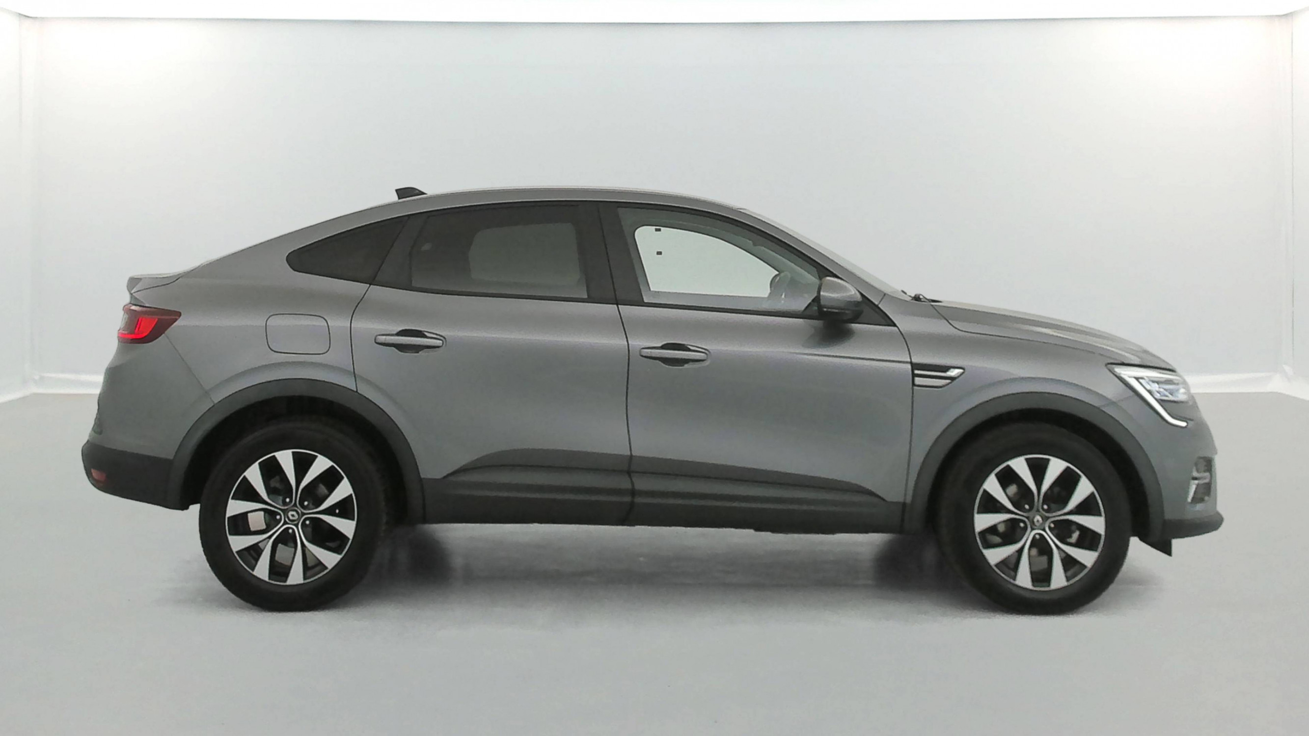 Vente en ligne Renault Arkana  mild hybrid 140 EDC FAP - 22 au prix de 18 490 €