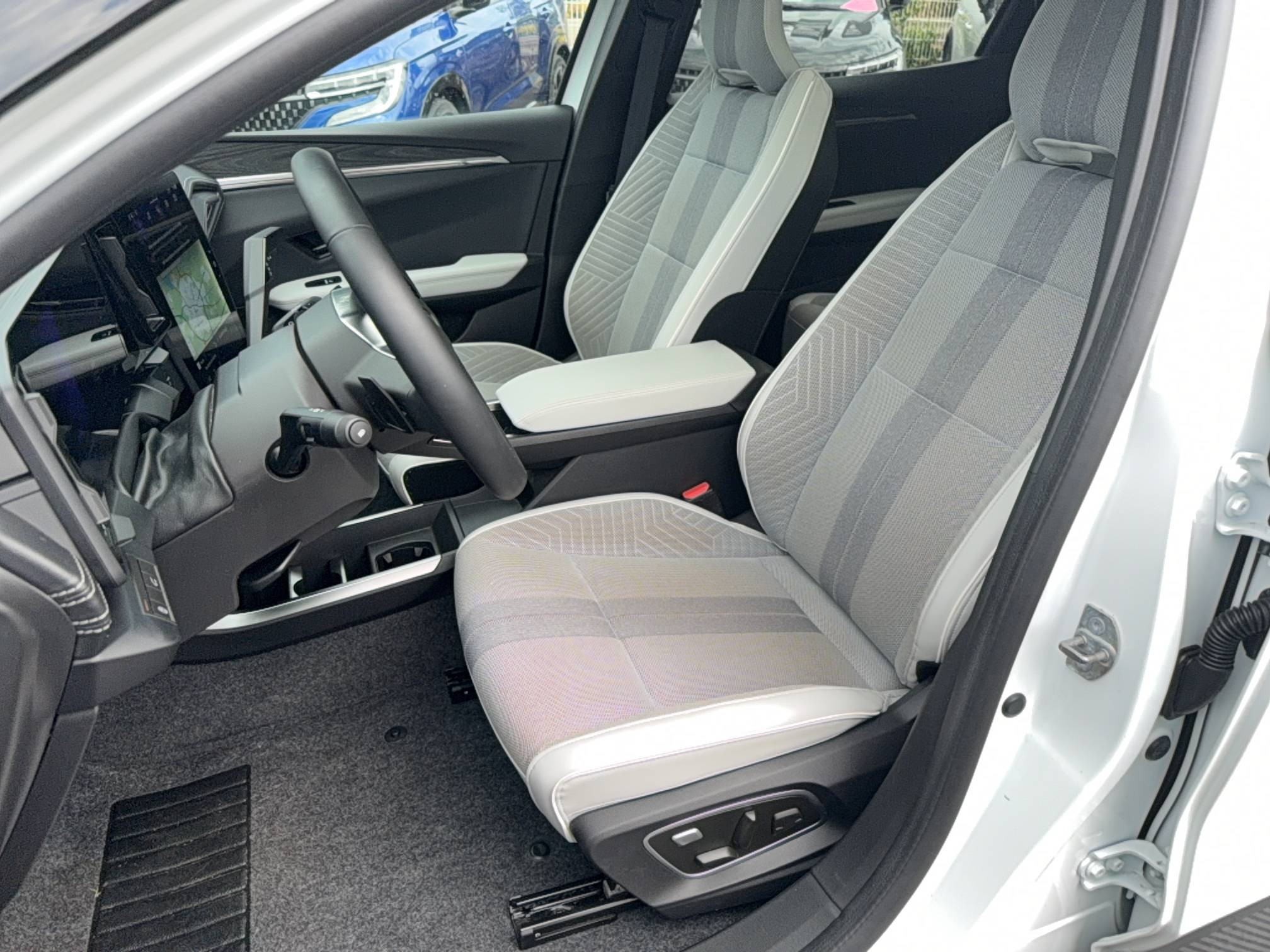 Vente en ligne Renault Scenic E-Tech Scenic E-Tech électrique 220 ch grande autonomie au prix de 38 990 €