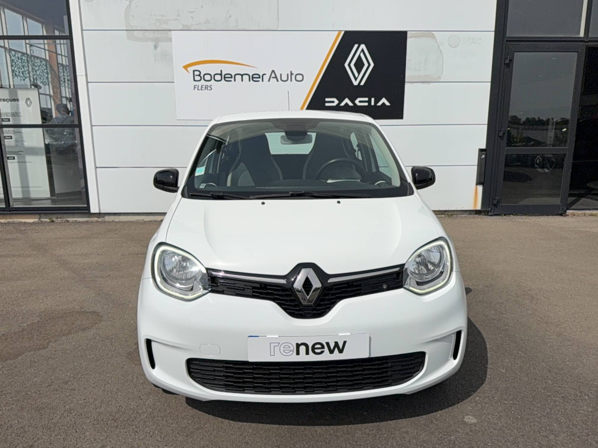 Vente en ligne Renault Twingo Electrique Twingo III E-Tech au prix de 10 990 €