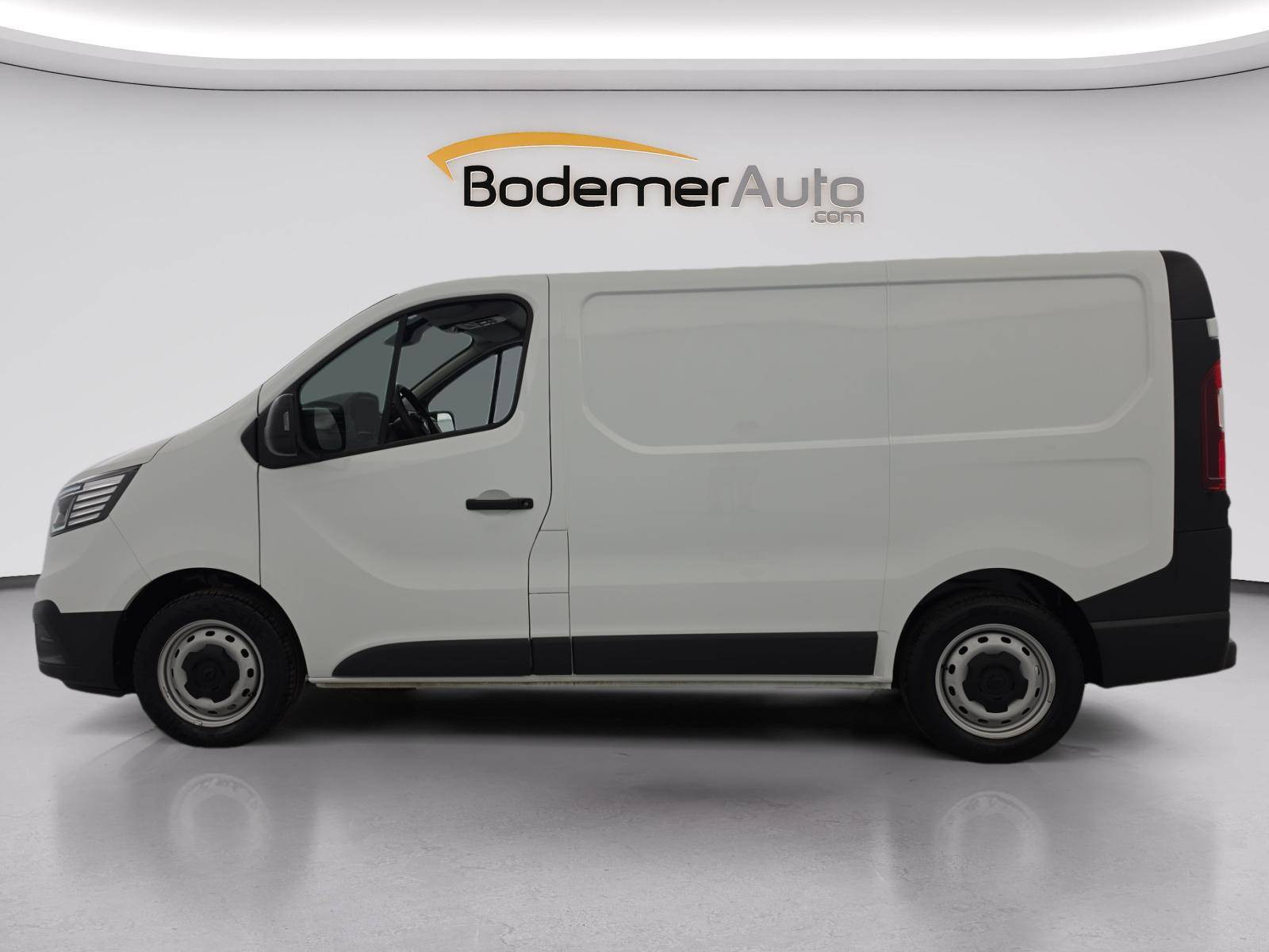 Vente en ligne Renault Trafic 3 Fourgon TRAFIC FG BLUE DCI 130 L1H1 3T GSR2 au prix de 22 990 €