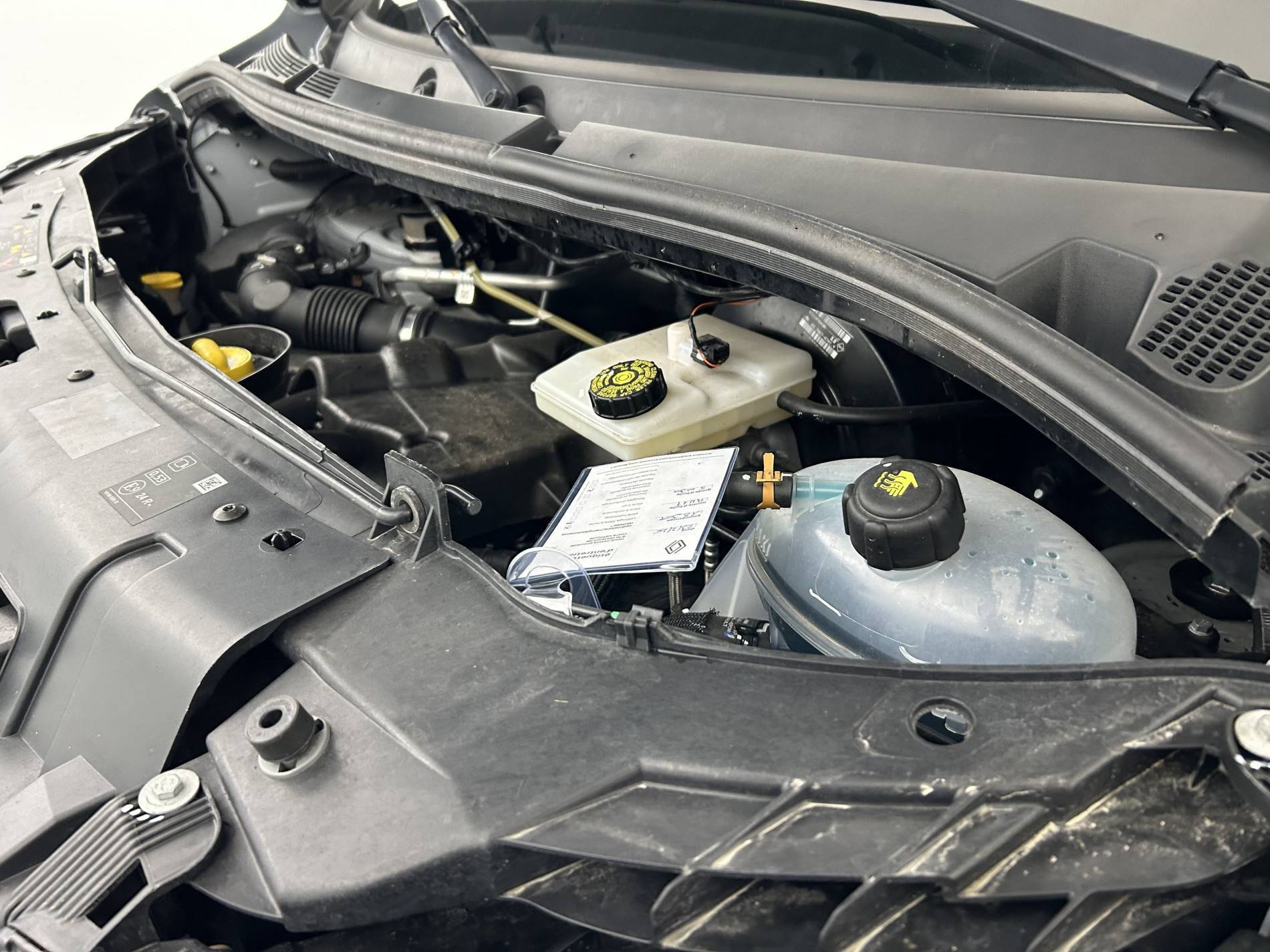 Vente en ligne Renault Master Fourgon MASTER FGN TRAC F3500 L2H2 BLUE DCI 135 au prix de 22 990 €