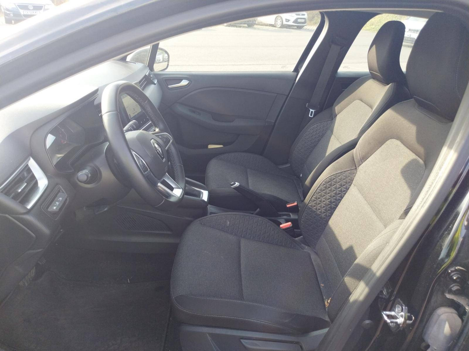 Vente en ligne Renault Clio 5 Clio E-Tech 140 - 21N au prix de 16 990 €