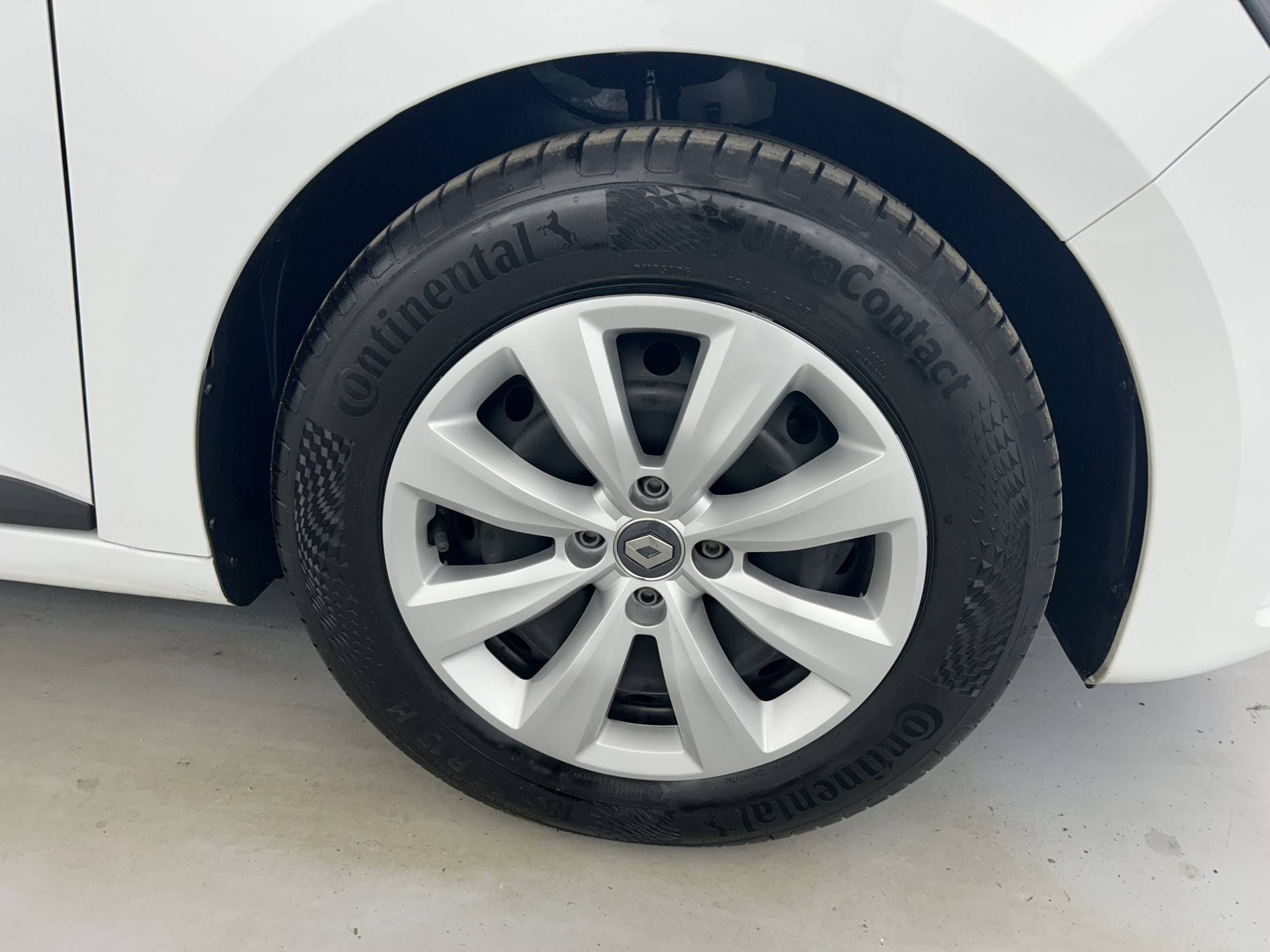 Vente en ligne Renault Clio 5 Clio SCe 65 au prix de 12 890 €