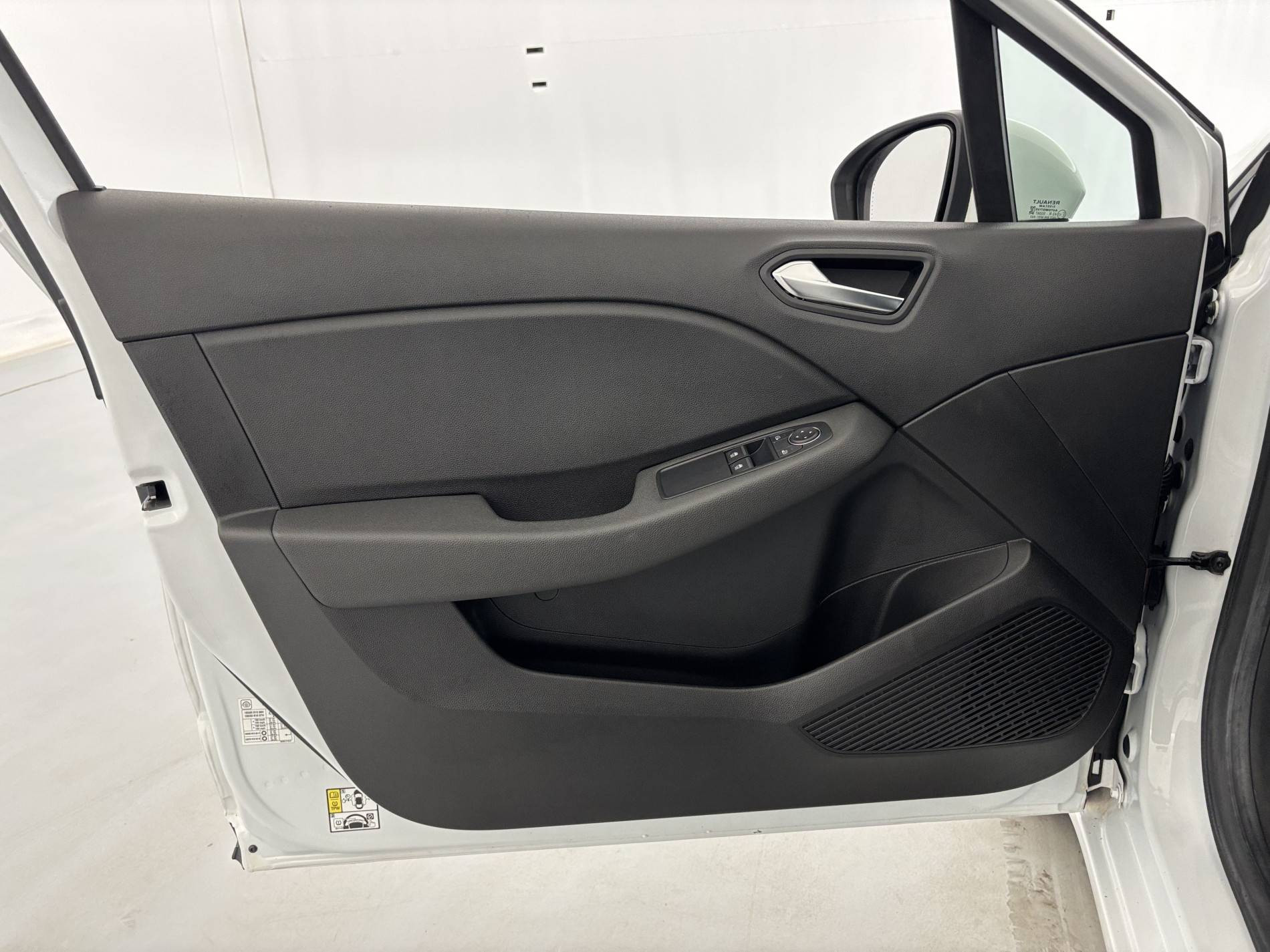 Vente en ligne Renault Clio 5 Clio TCe 90 - 21 au prix de 14 290 €