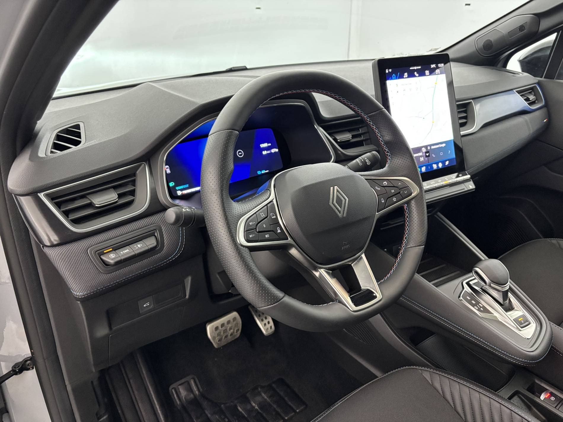 Vente en ligne Renault Symbioz  E-Tech full hybrid 145 au prix de 27 990 €