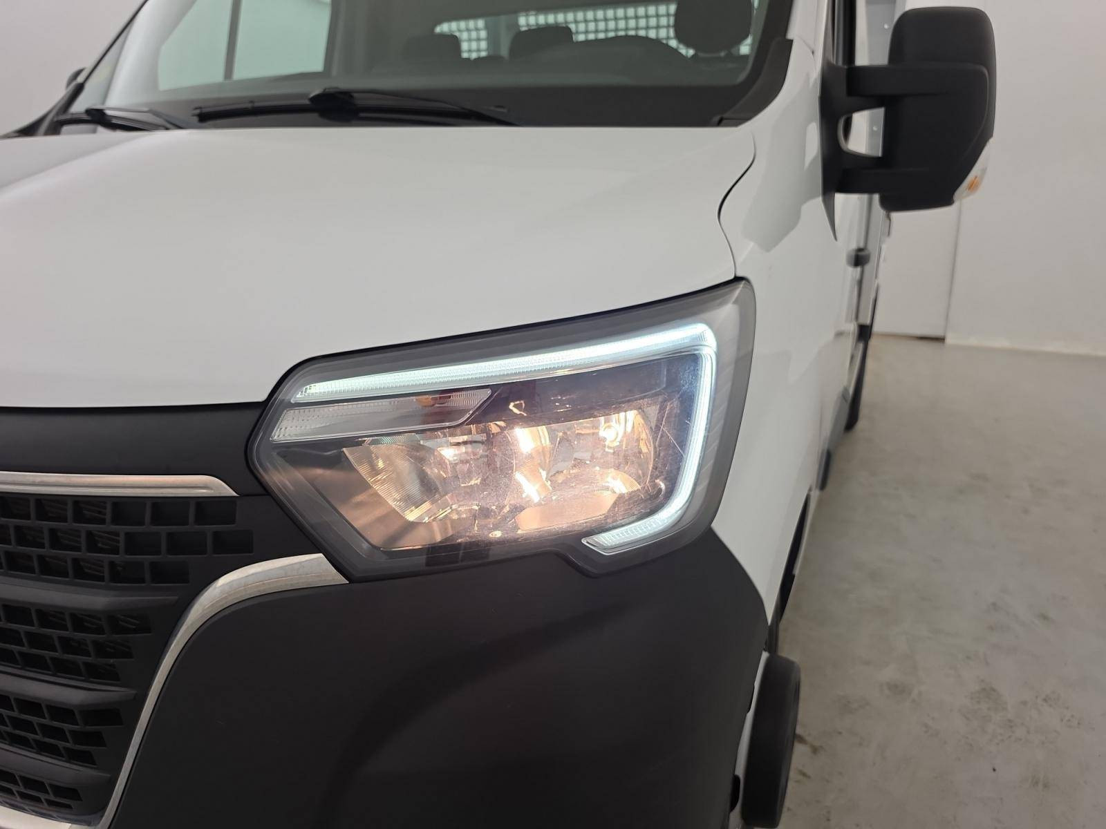 Vente en ligne Renault Master 3 Châssis Cabine MASTER CC PROP RJ3500 L2 PAFC BLUE DCI 130 EURO VI au prix de 29 990 €