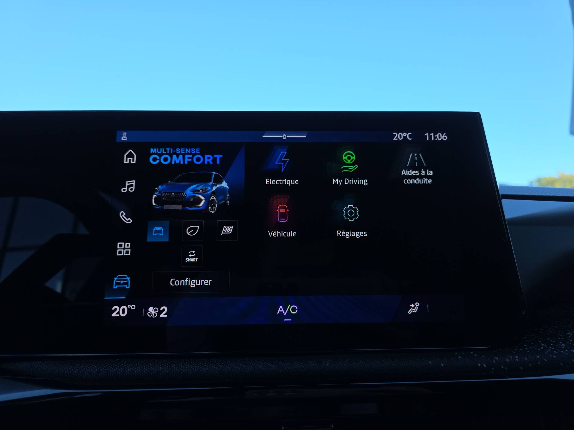 Vente en ligne Renault Clio 6 Clio E-Tech full hybrid 160 ch au prix de 25 900 €