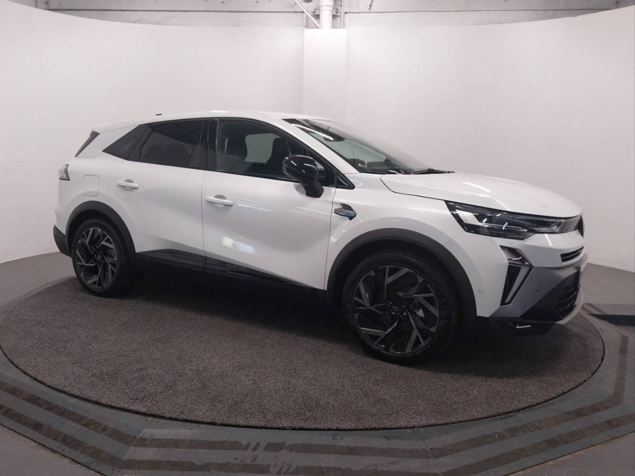 Vente en ligne Renault Symbioz  E-Tech full hybrid 160 ch au prix de 50 000 €