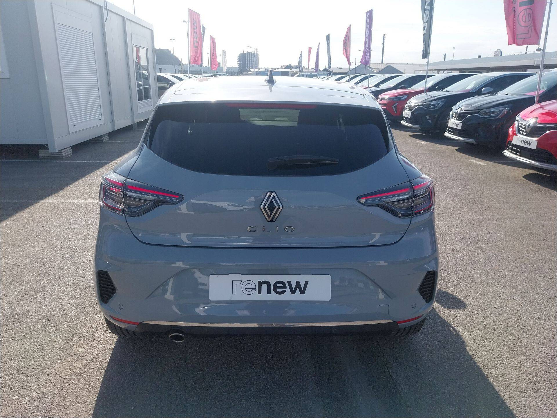 Vente en ligne Renault Clio 5 Clio Eco-G 100 ch GSR2 au prix de 17 990 €