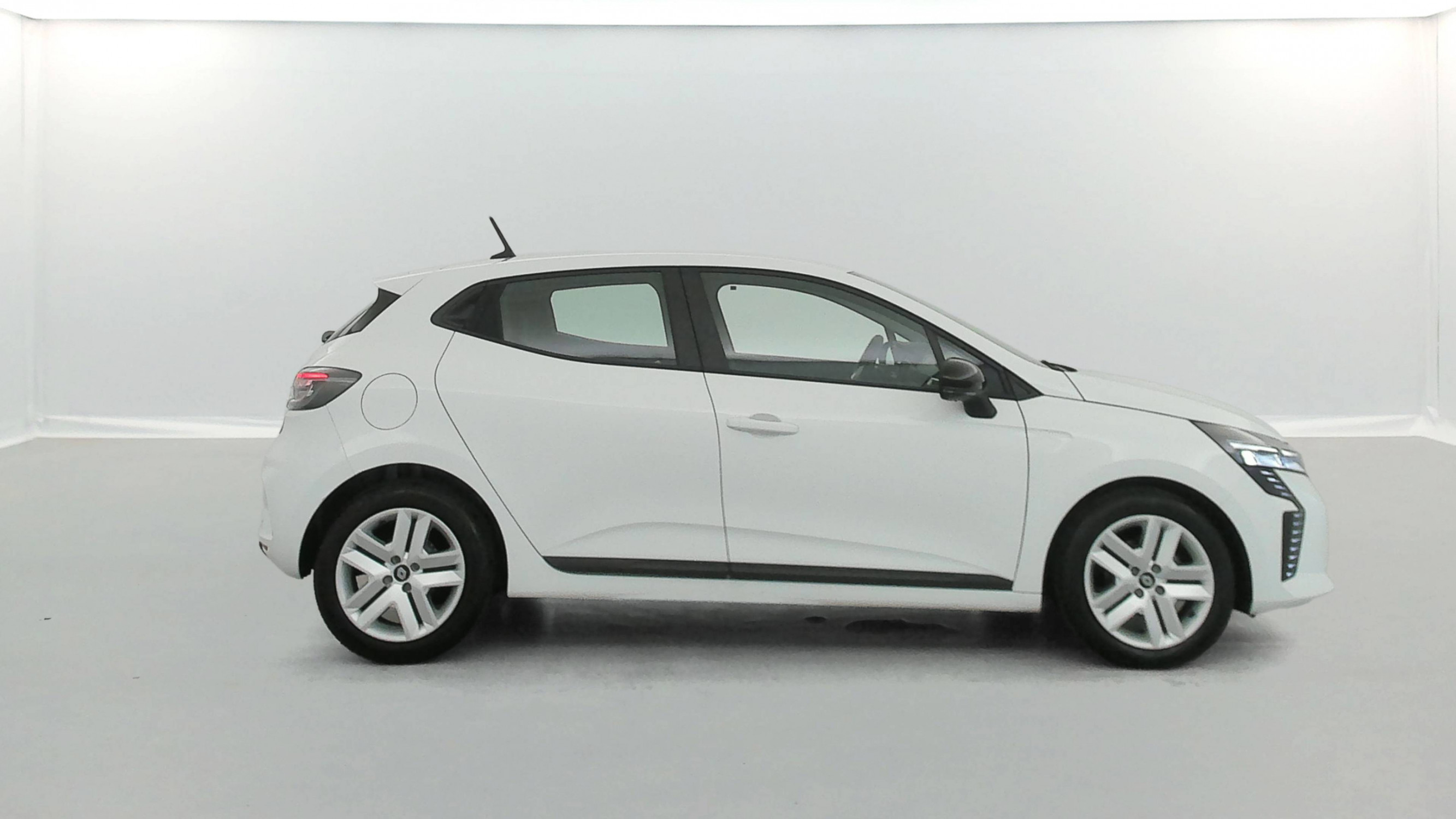 Vente en ligne Renault Clio 5 Clio Eco-G 100 ch GSR2 au prix de 14 200 €