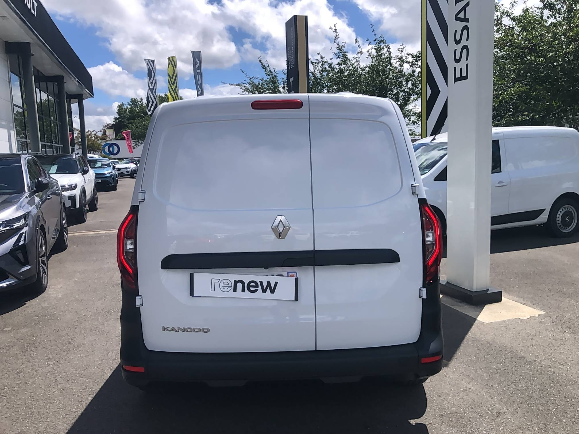 Vente en ligne Renault Kangoo Van  BLUE DCI 95 au prix de 18 990 €