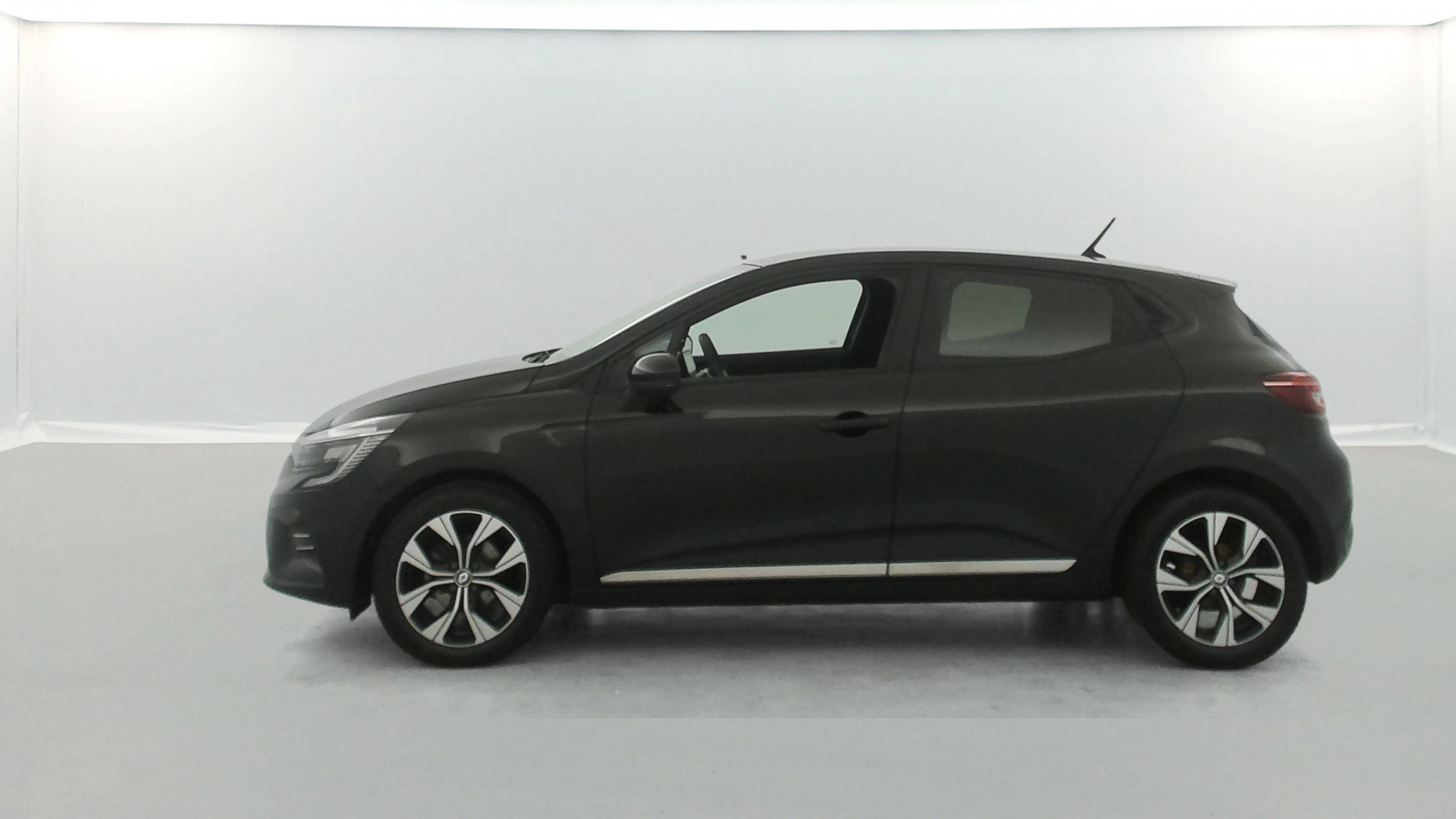 Vente en ligne Renault Clio 5 Clio TCe 90 au prix de 14 490 €