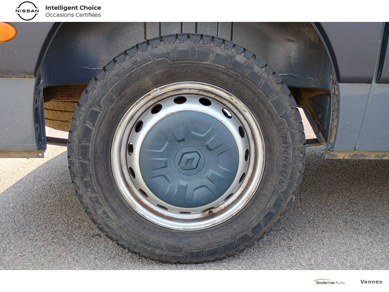 Vente en ligne Renault Master Fourgon MASTER TRAC F3500 L3H2 BLUE DCI 135 au prix de 21 500 €