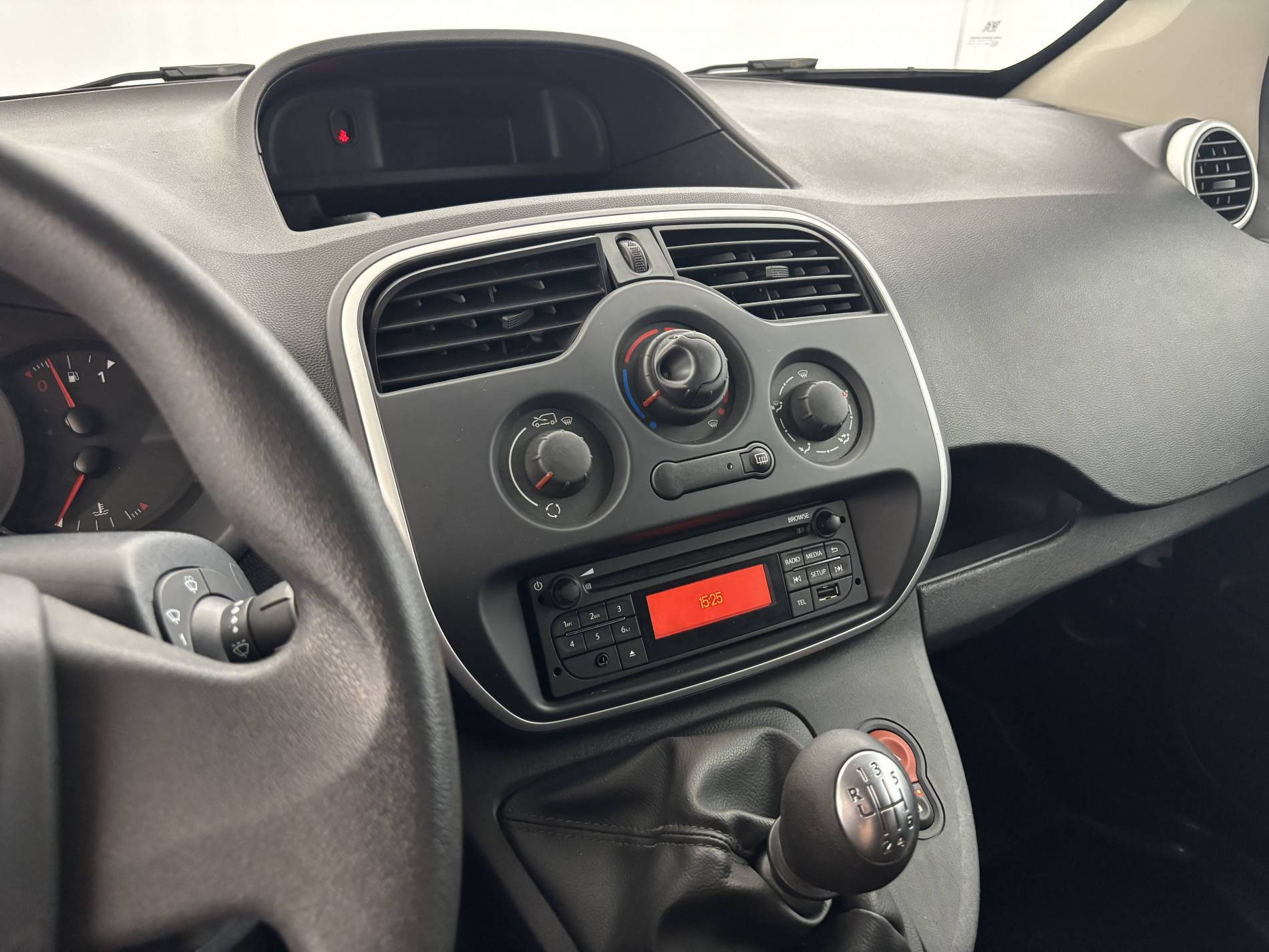 Vente en ligne Renault Kangoo Express  BLUE DCI 80 au prix de 11 990 €