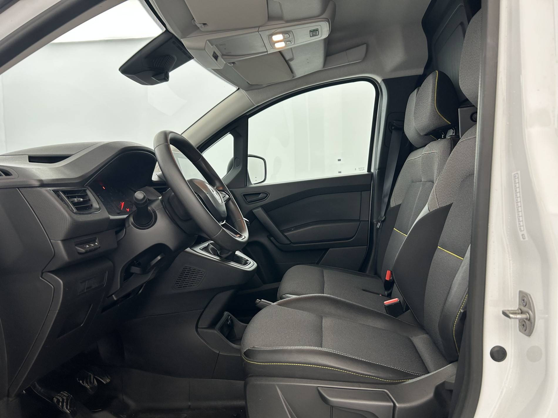 Vente en ligne Renault Kangoo Van  BLUE DCI 95 au prix de 18 790 €