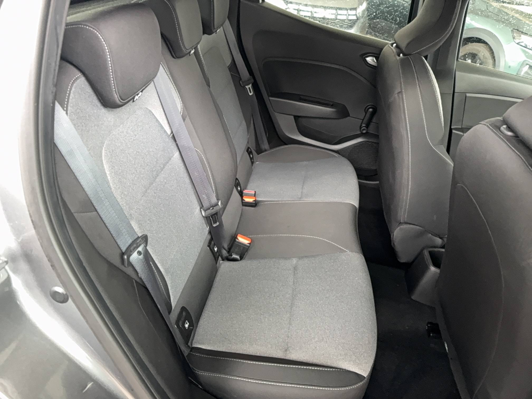 Vente en ligne Renault Clio 5 Clio dCi 100 au prix de 15 990 €