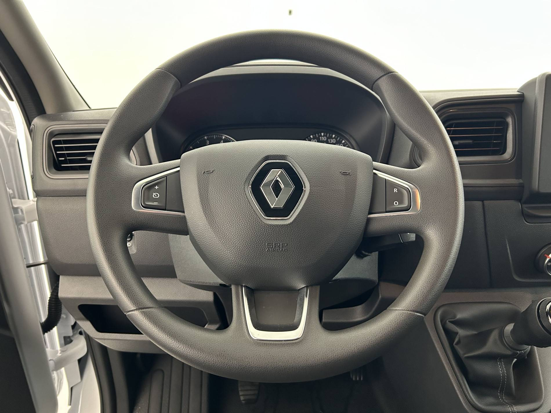 Vente en ligne Renault Master Fourgon MASTER FGN TRAC F3500 L2H2 BLUE DCI 135 au prix de 27 990 €