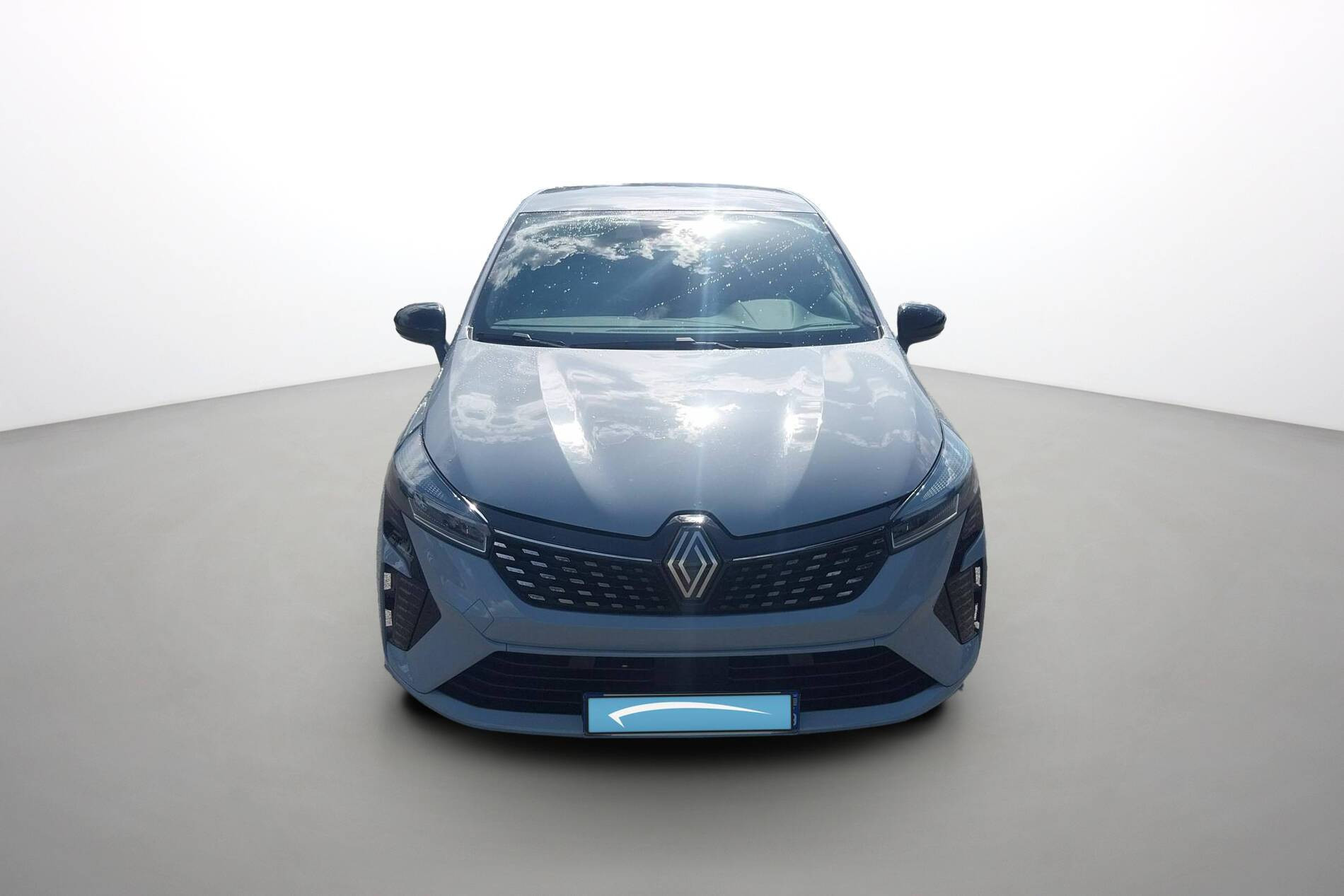 Vente en ligne Renault Clio 5 Clio E-Tech full hybrid 145 au prix de 17 990 €