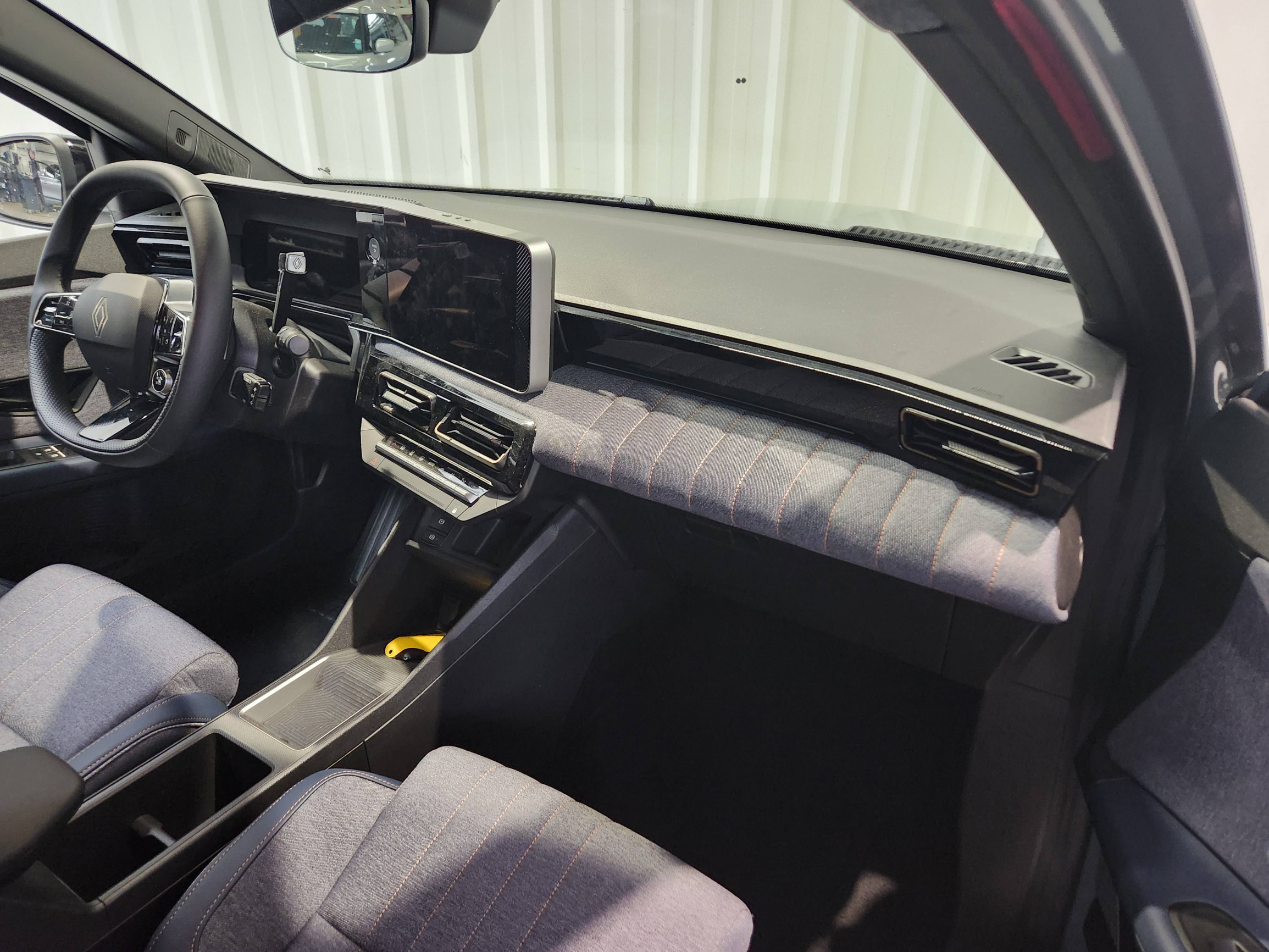 Vente en ligne Renault R4 E-Tech  150 ch autonomie confort au prix de 34 690 €