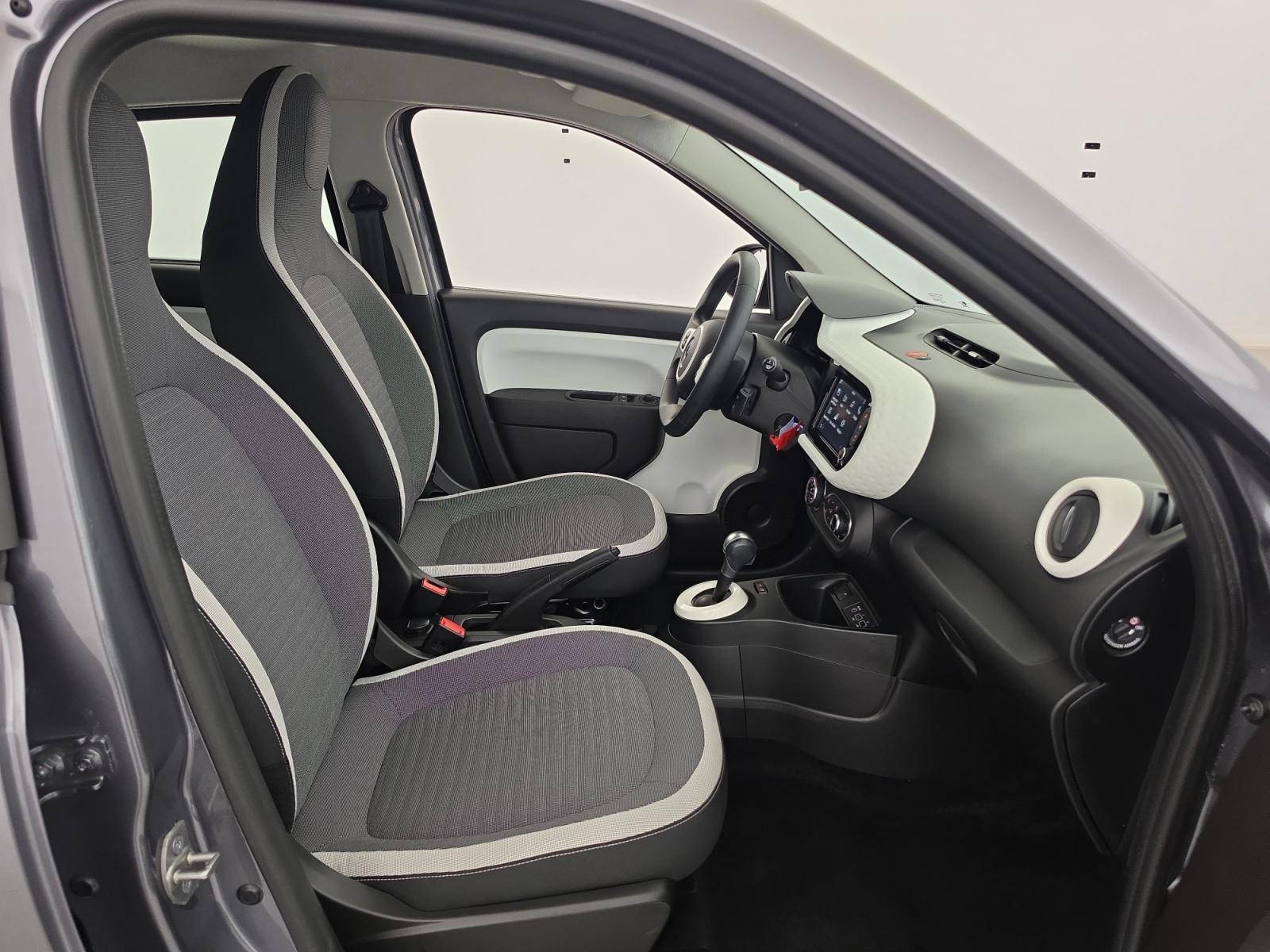 Vente en ligne Renault Twingo Electrique Twingo III E-Tech au prix de 12 990 €