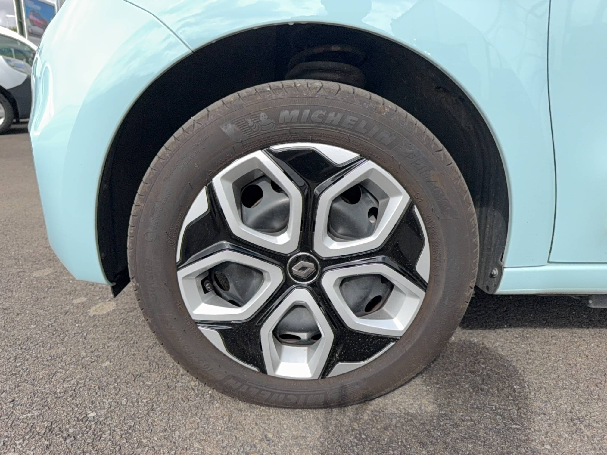 Vente en ligne Renault Twingo Electrique Twingo III E-Tech au prix de 13 490 €