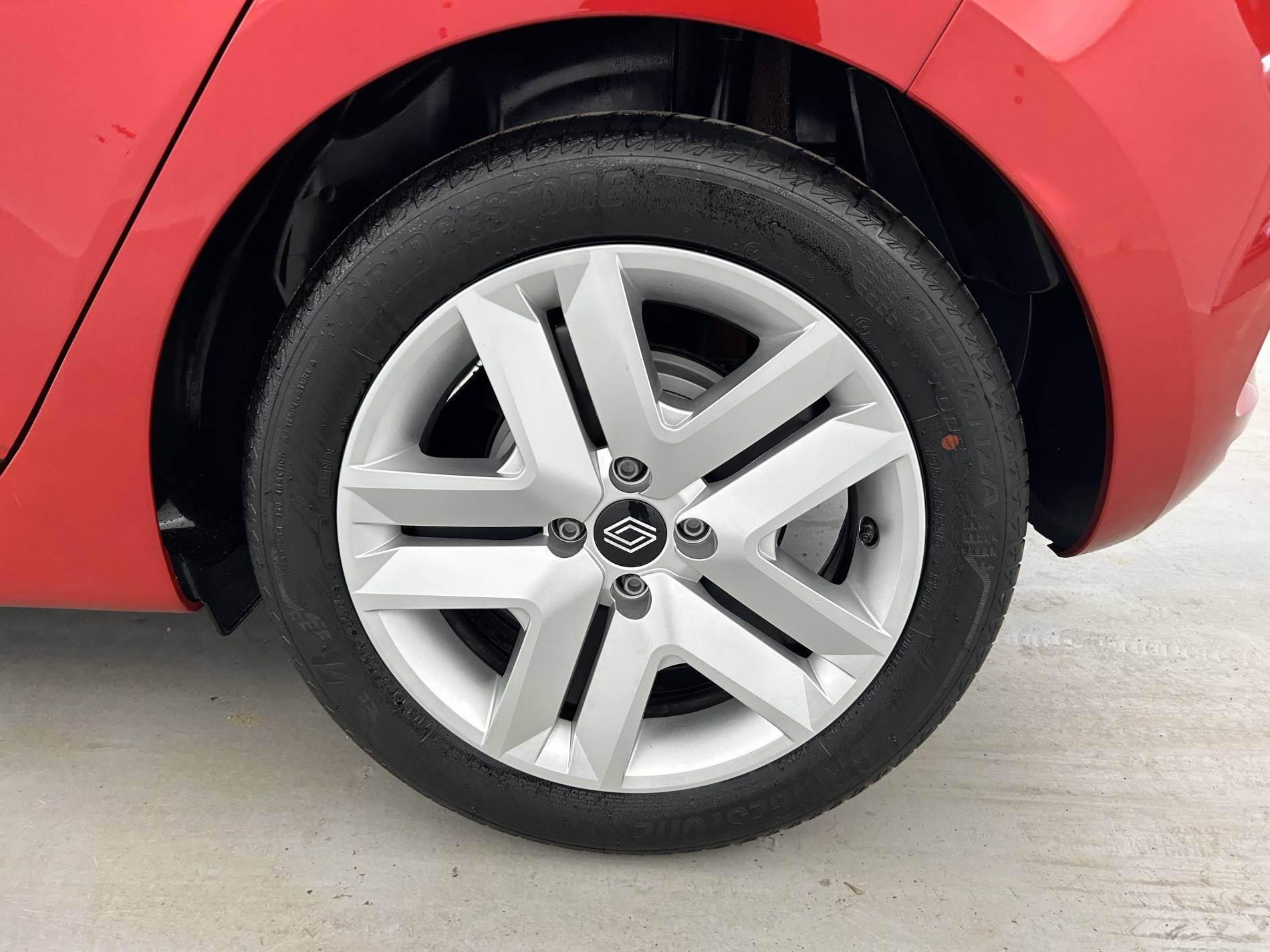 Vente en ligne Renault Clio 5 Clio E-Tech full hybrid 145 ch GSR2 au prix de 19 990 €