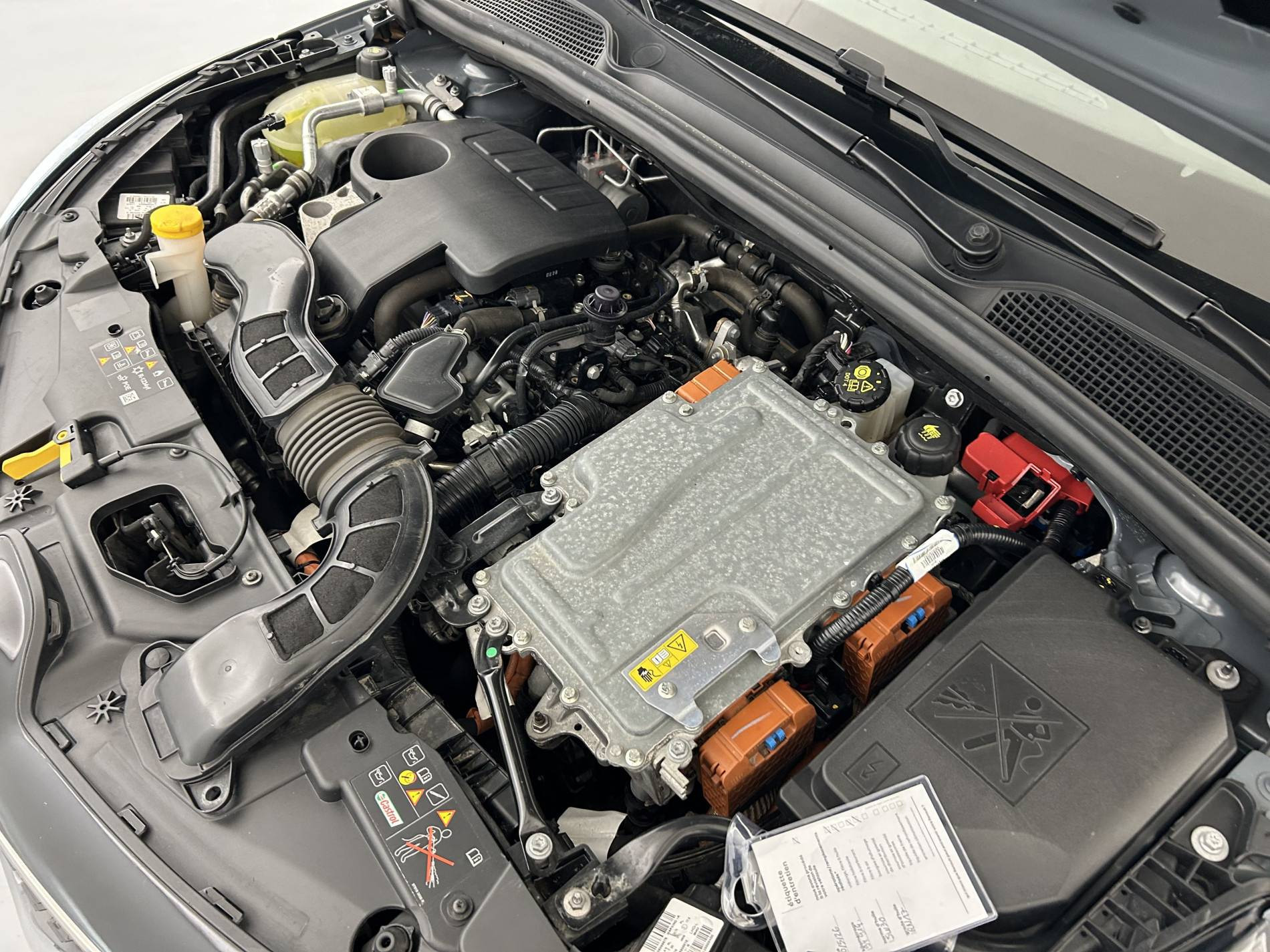 Vente en ligne Renault Clio 5 Clio E-Tech 140 - 21 au prix de 12 890 €