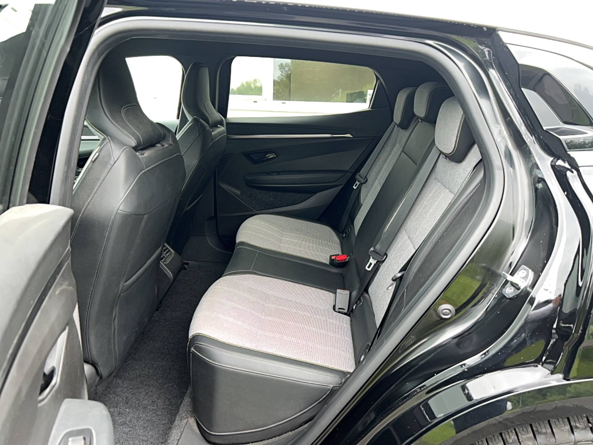 Vente en ligne Renault Megane E-Tech  EV60 220 ch super charge au prix de 21 990 €