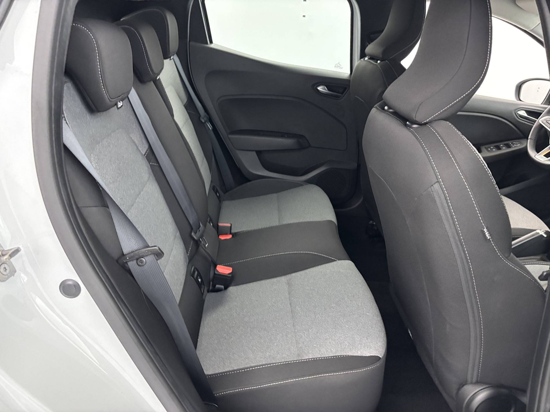 Vente en ligne Renault Clio 5 Clio TCe 90 au prix de 14 690 €