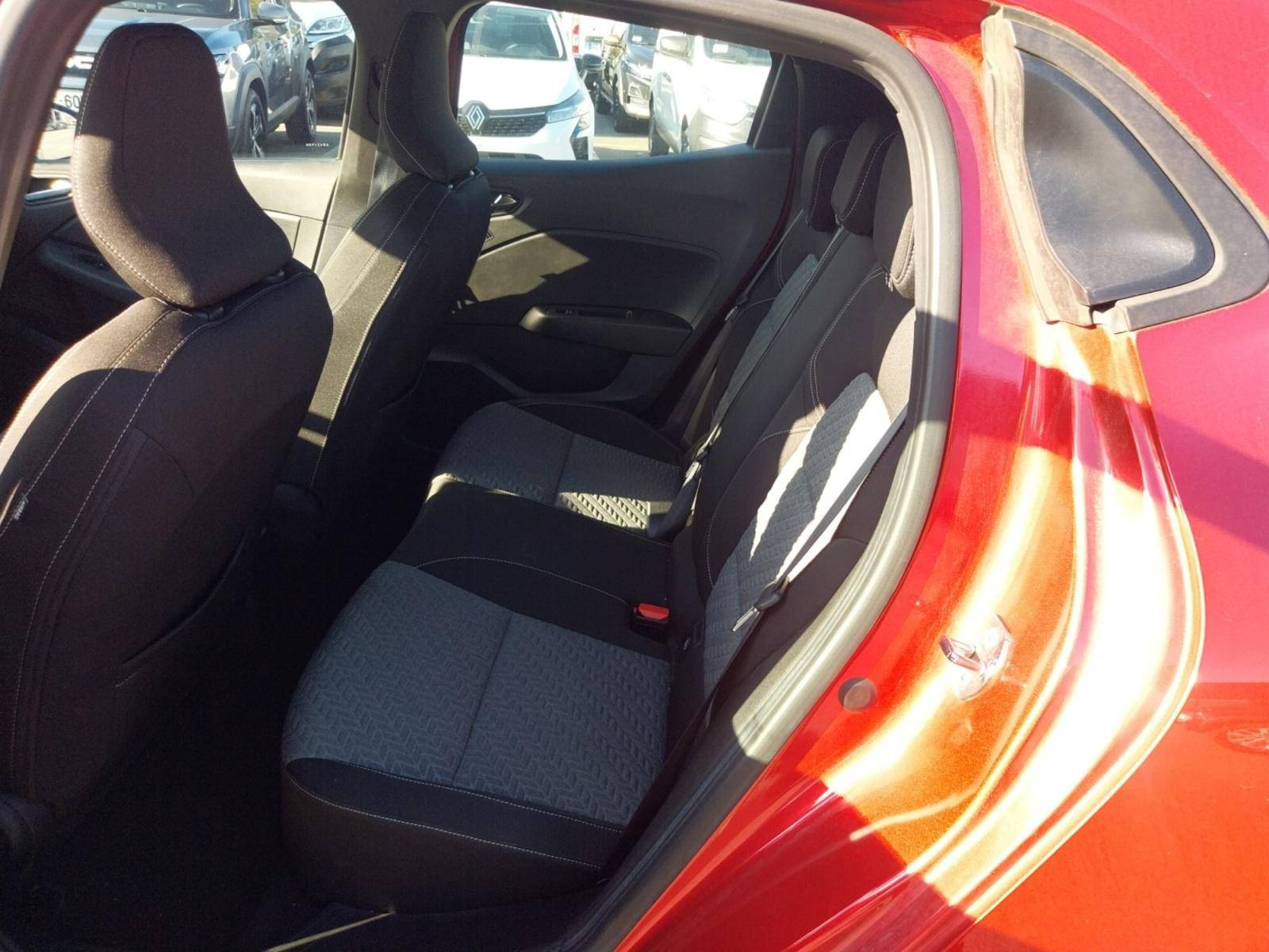 Vente en ligne Renault Clio 5 Clio TCe 90 - 21N au prix de 13 390 €