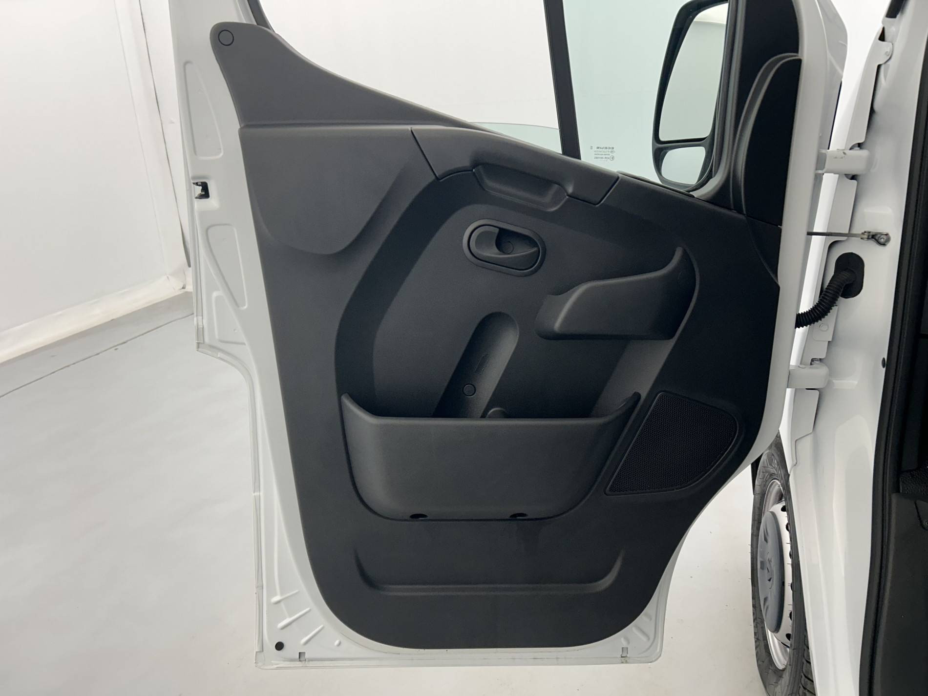 Vente en ligne Renault Master FG Tr CF F3500 L2H2 Blue dCi 135 E6DF au prix de 26 990 €