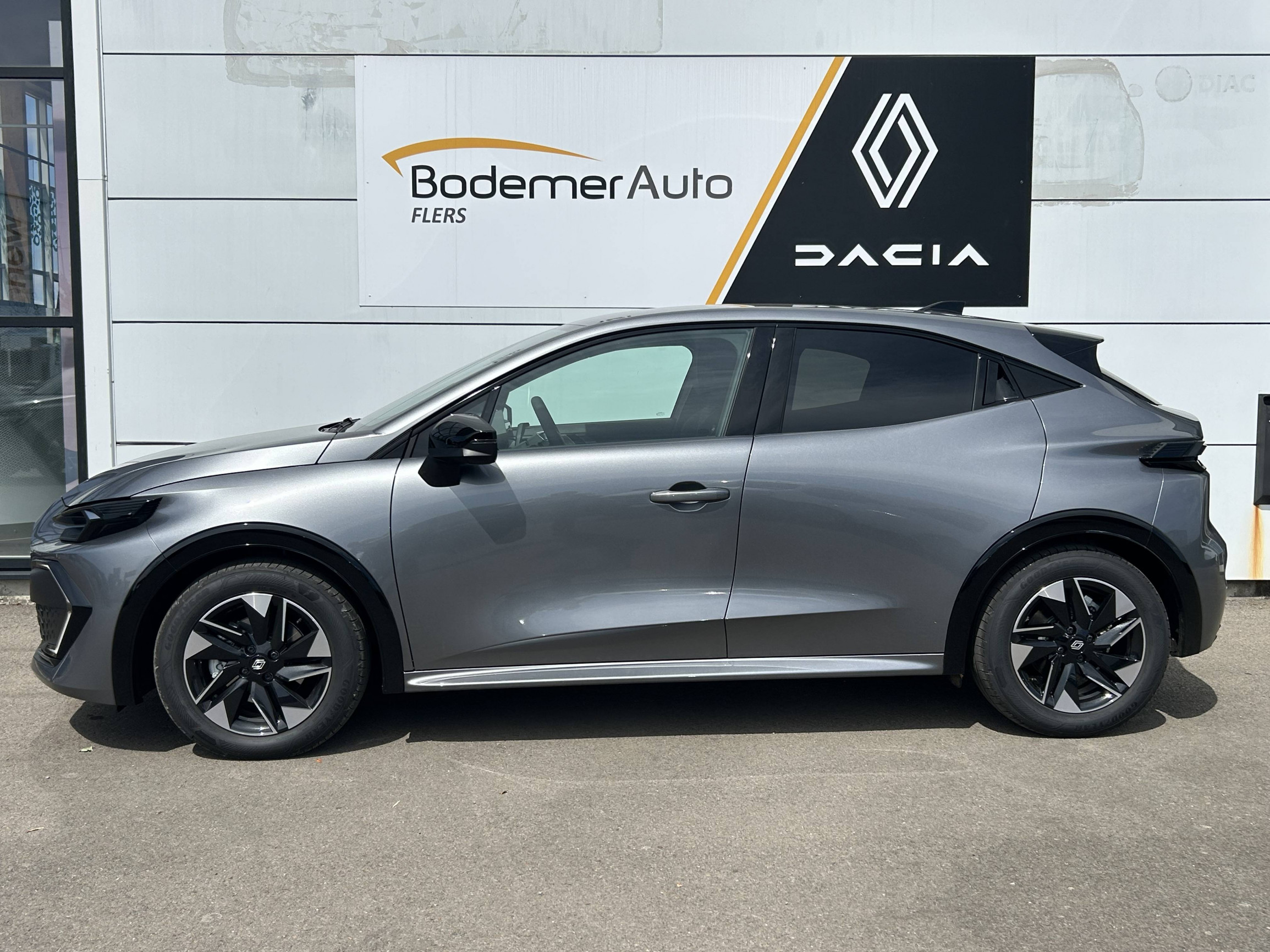 Vente en ligne Renault Clio 6 Clio Eco-G 120 ch EDC au prix de 25 900 €