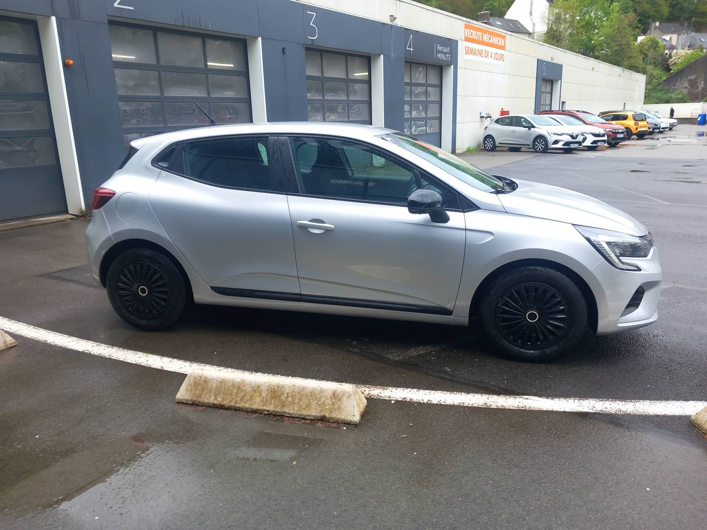 Vente en ligne Renault Clio 5 Clio TCe 90 au prix de 13 990 €