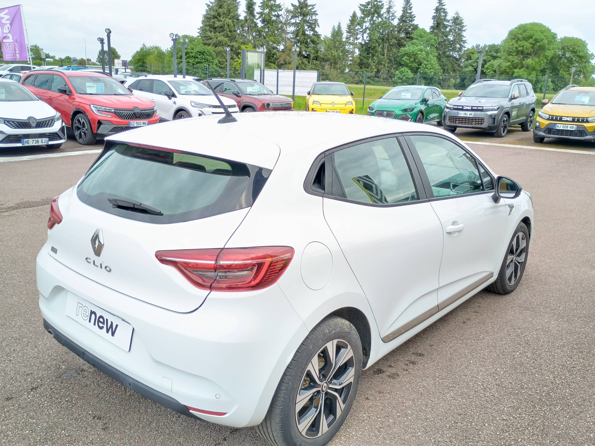 Vente en ligne Renault Clio 5 Clio TCe 90 - 21N au prix de 14 490 €