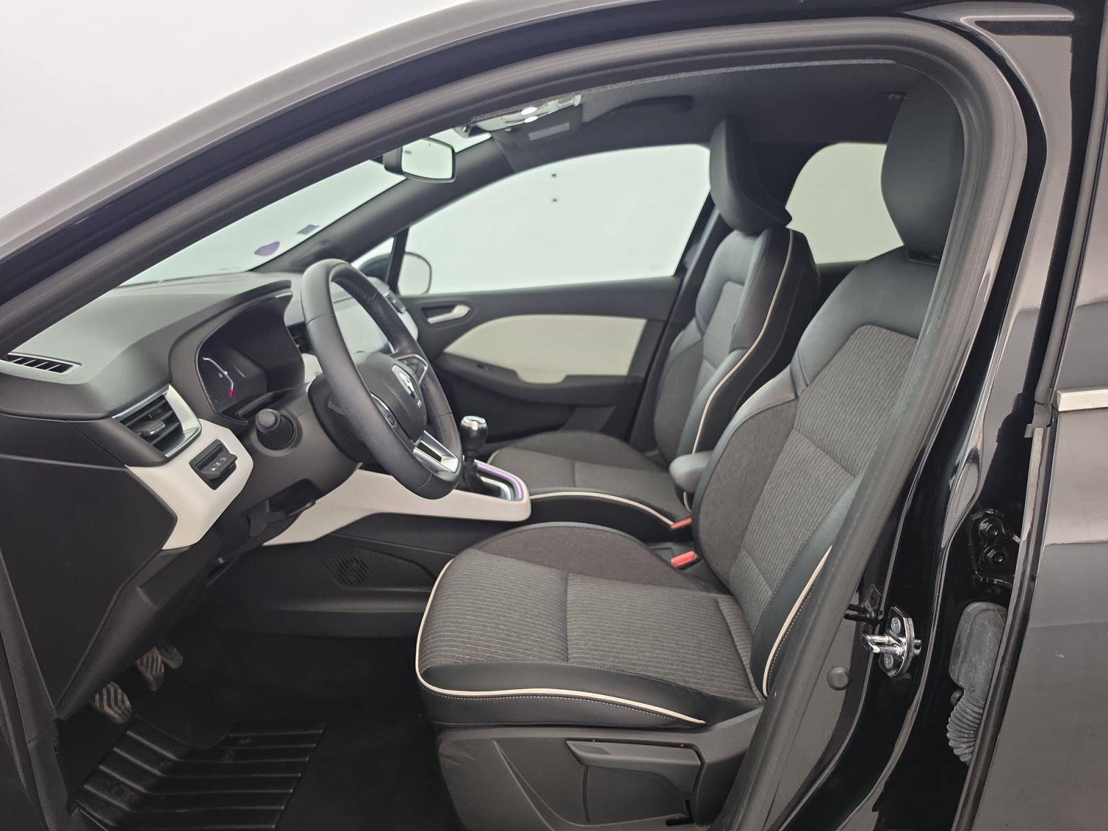 Vente en ligne Renault Clio 5 Clio TCe 90 au prix de 14 900 €