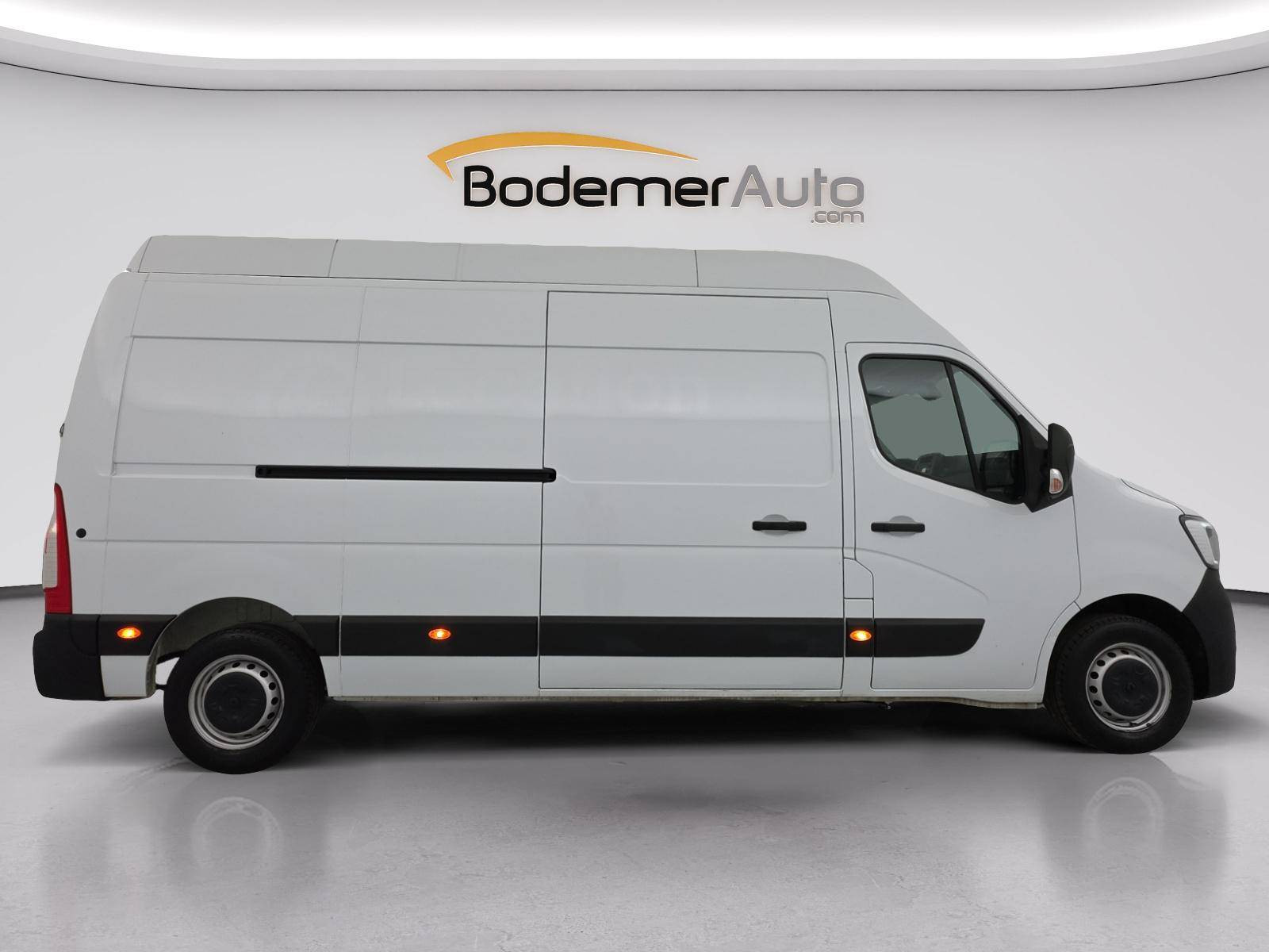 Vente en ligne Renault Master Fourgon MASTER FGN TRAC F3500 L3H3 BLUE DCI 135 au prix de 25 900 €