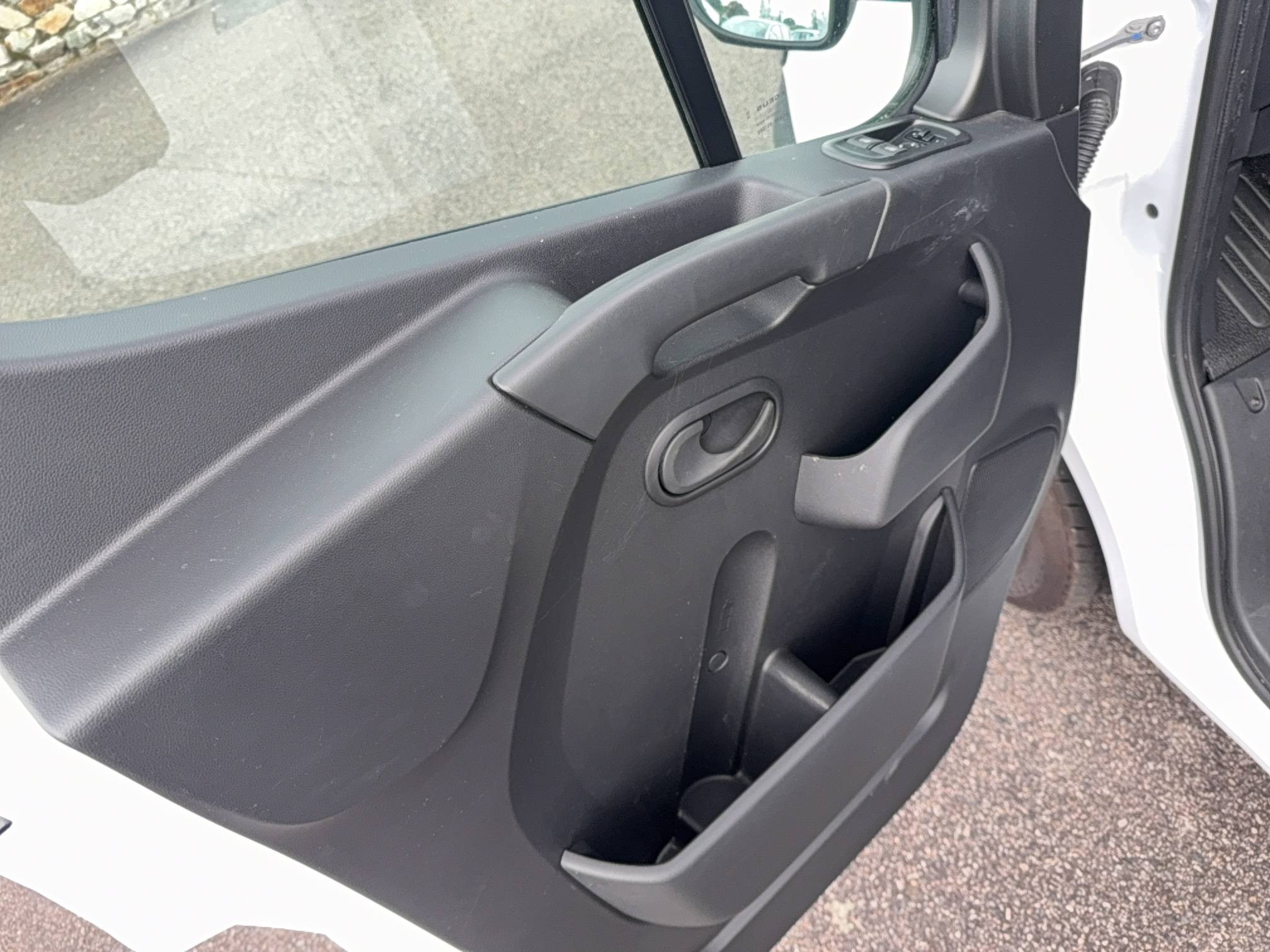 Vente en ligne Renault Master Fourgon MASTER FGN TRAC F3500 L2H2 BLUE DCI 135 au prix de 25 490 €